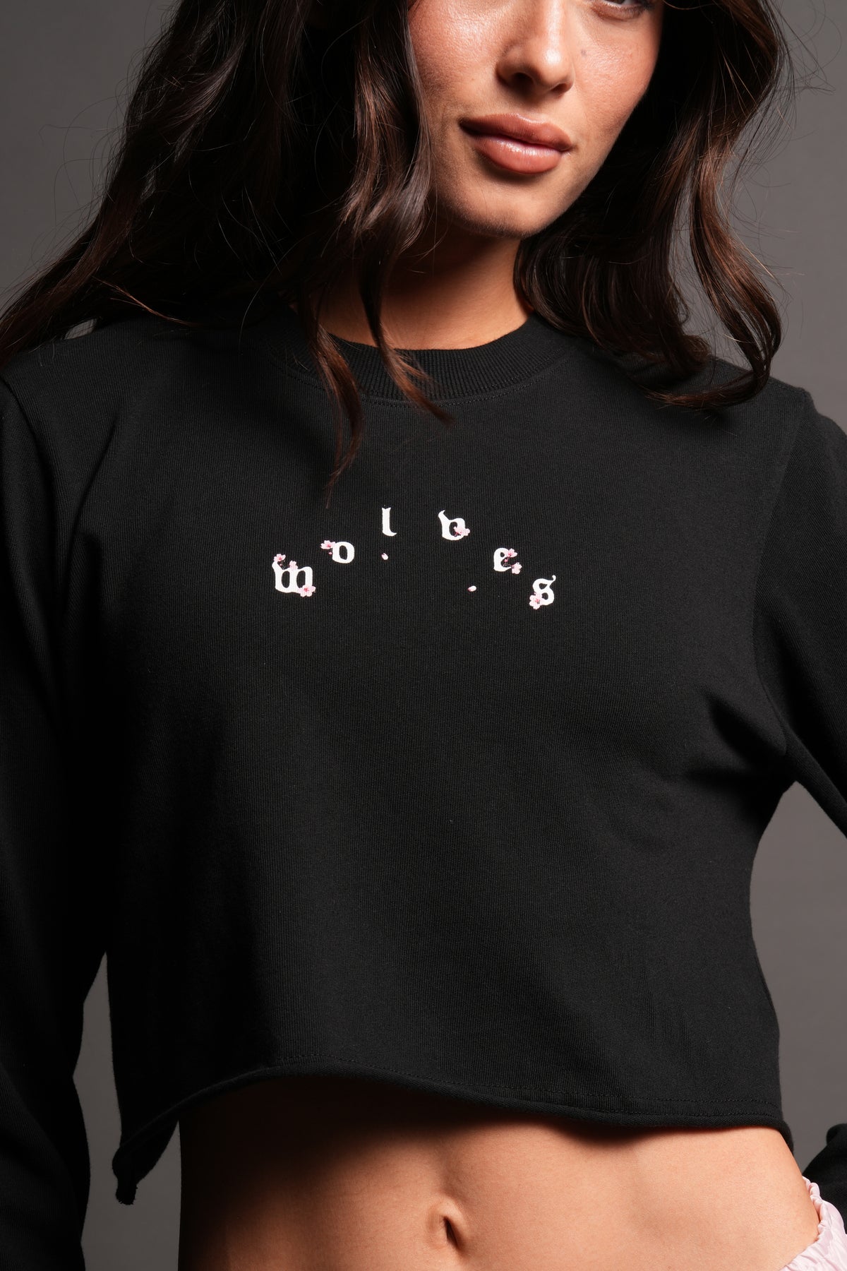Sakura Pyramid Premium Cropped Ls Tee In Black
