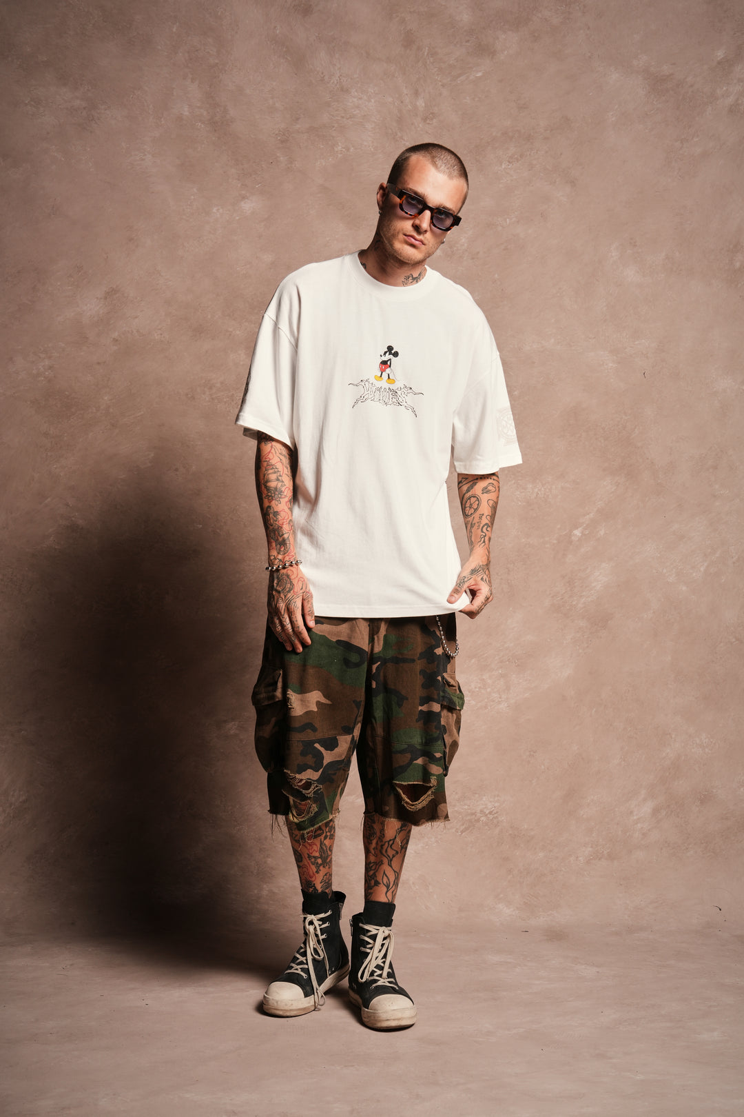 Mickey Wlvsfrvr Premium Oversized Tee in Cream