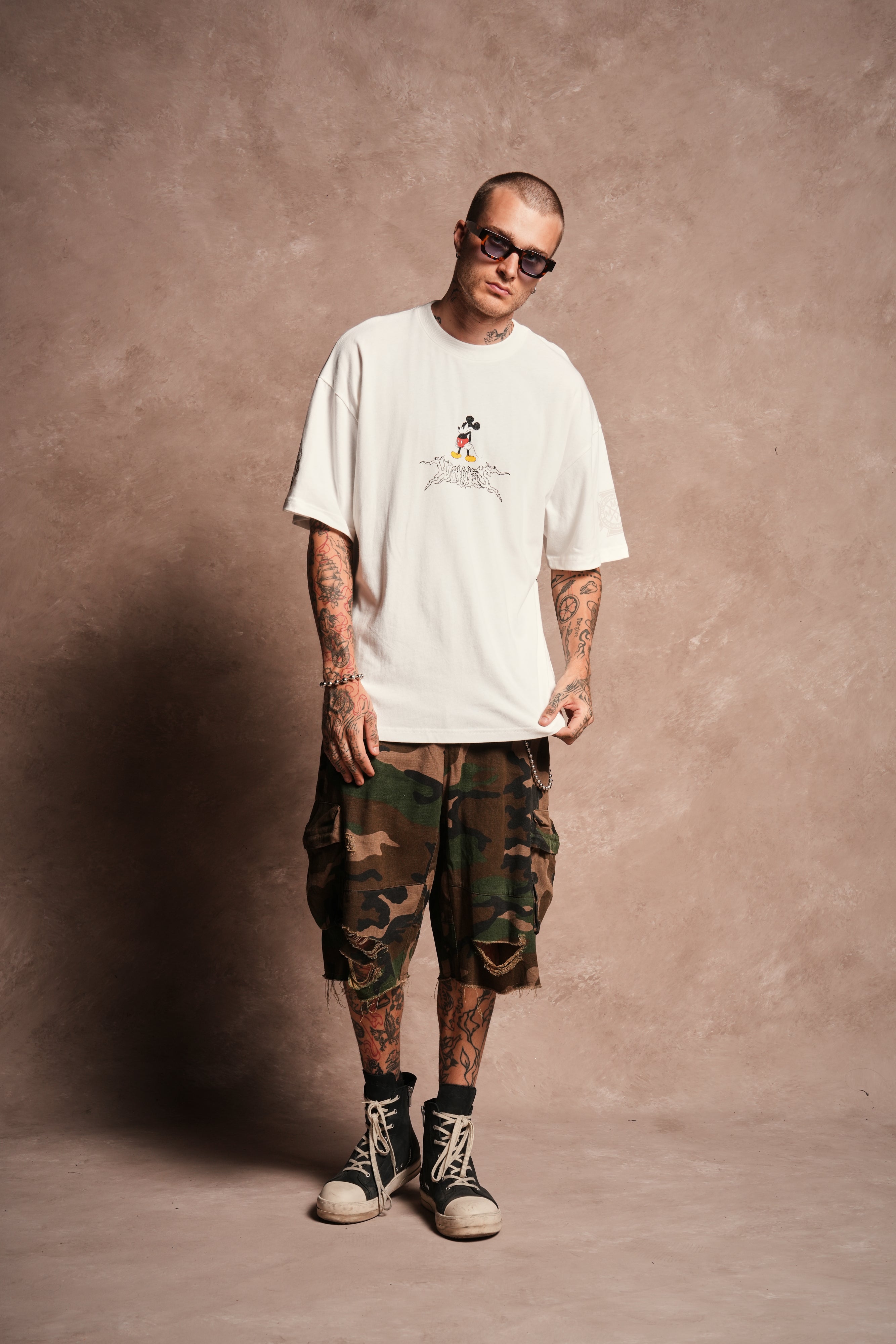 Mickey Wlvsfrvr Premium Oversized Tee in Cream