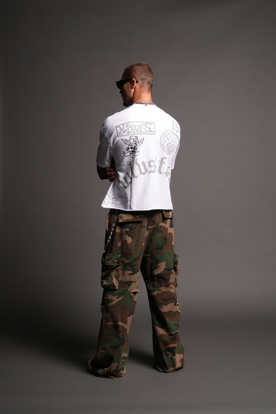 Flash Core Grunge Mid Length Raw Hem Tee In White