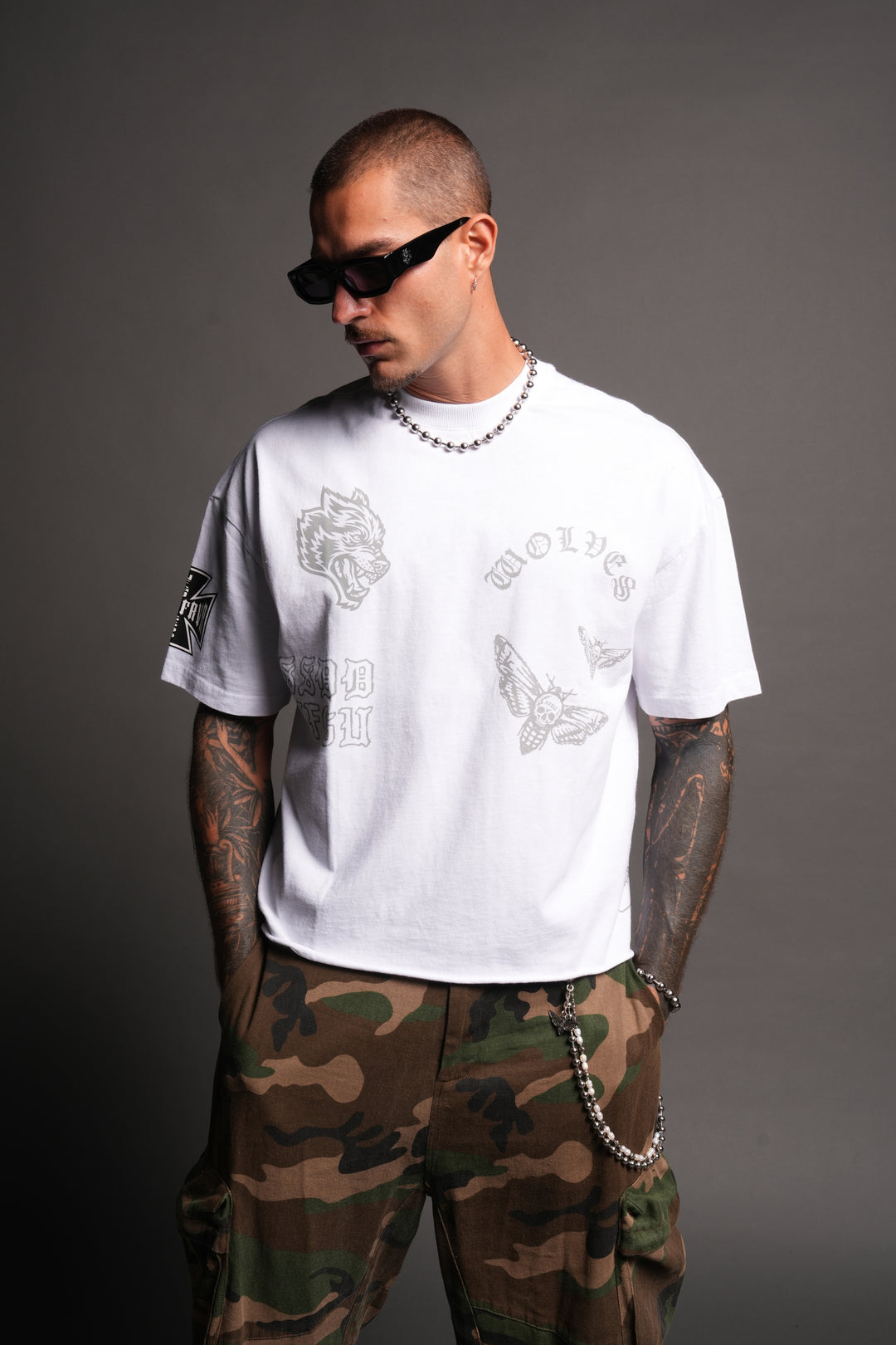 Flash Core Grunge Mid Length Raw Hem Tee In White