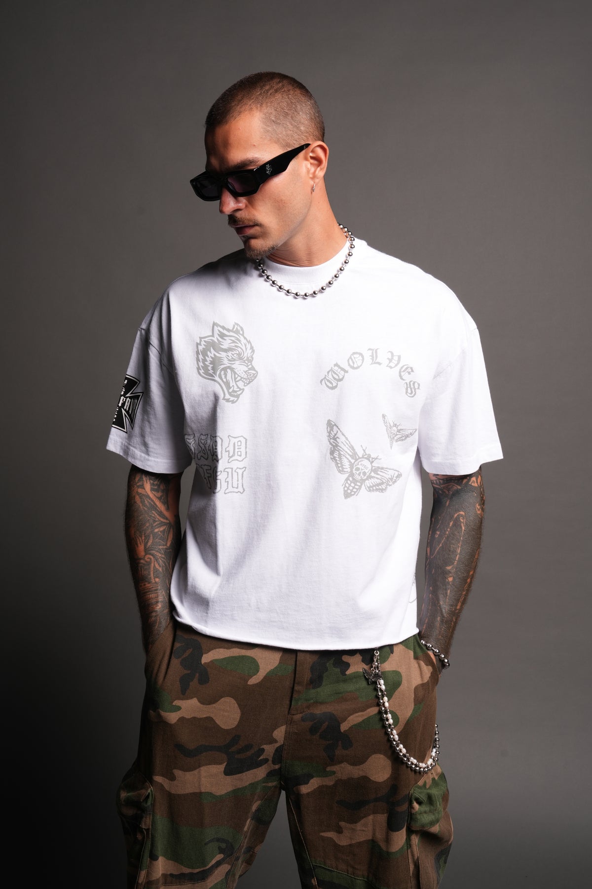 Flash Core Grunge Mid Length Raw Hem Tee In White