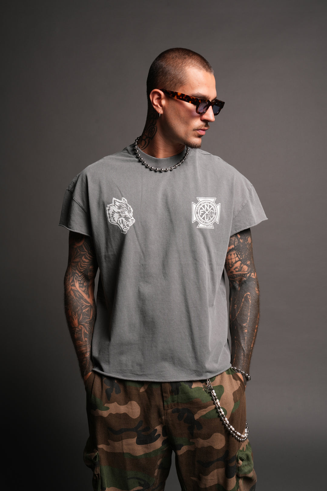 Wolves Club Cherub Grunge Mid Length Raw Hem Cap Sleeve Tee In Slate Gray