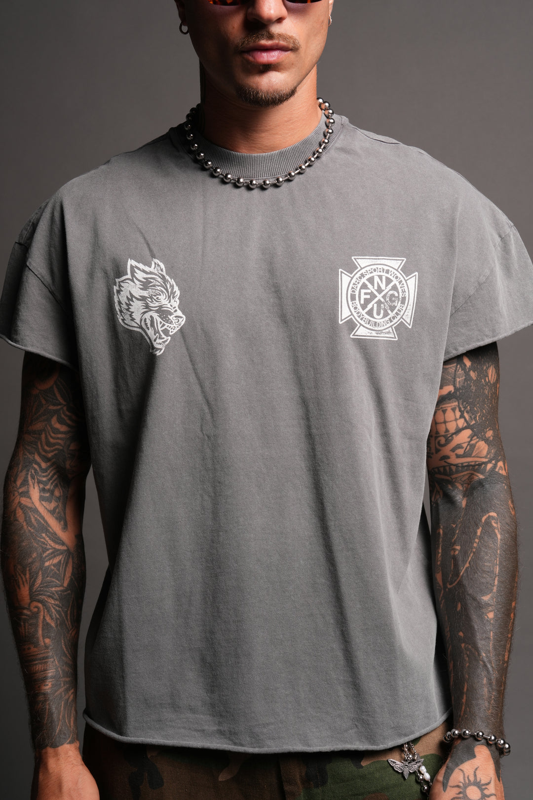 Wolves Club Cherub Grunge Mid Length Raw Hem Cap Sleeve Tee In Slate Gray