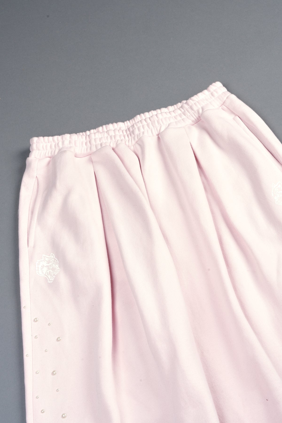 She Pearls Yara Pleated Sweat Pants In Blush Pink