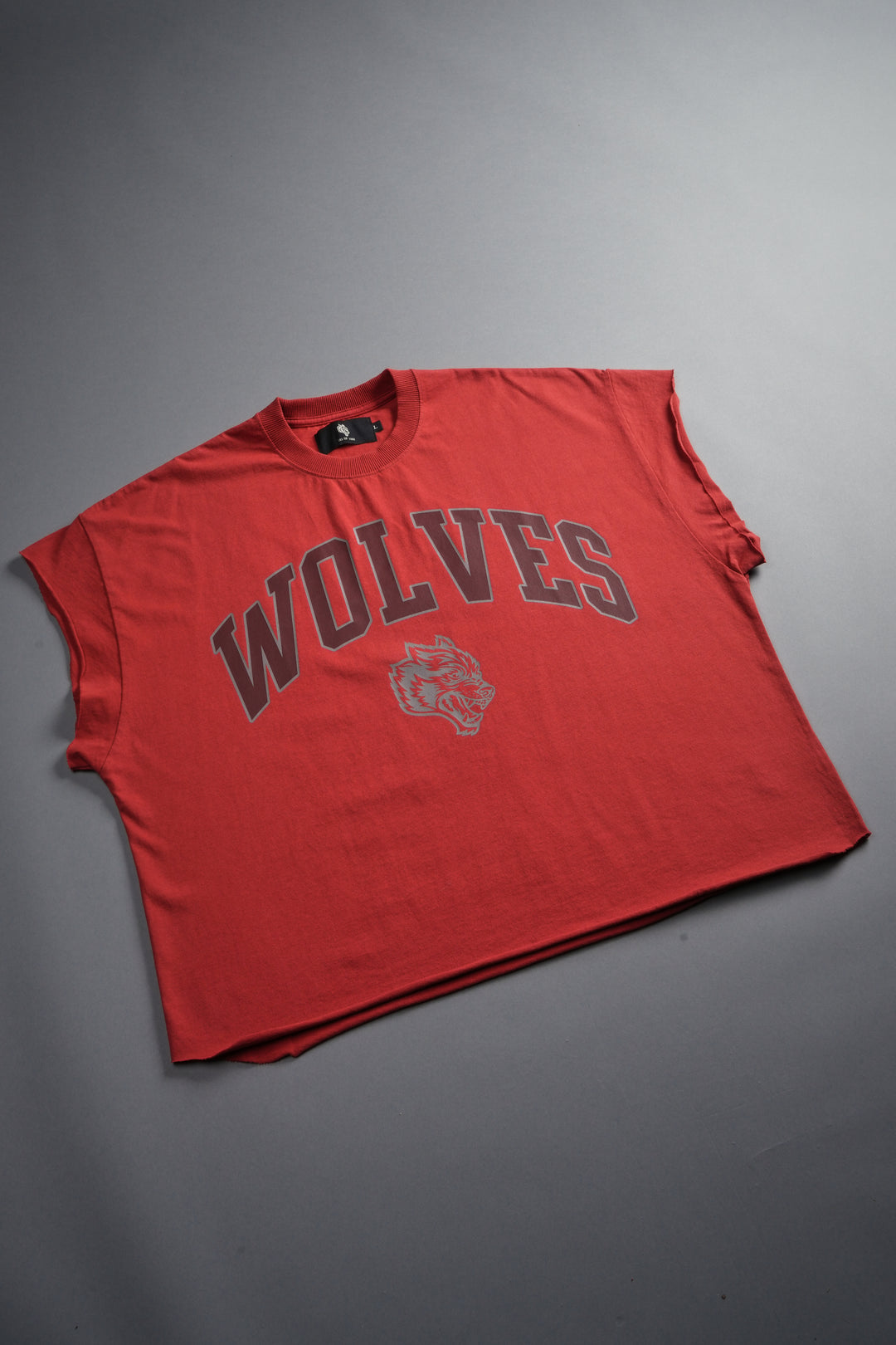 Loyalty Frvr Grunge Cut-Off Tee in Roman Red