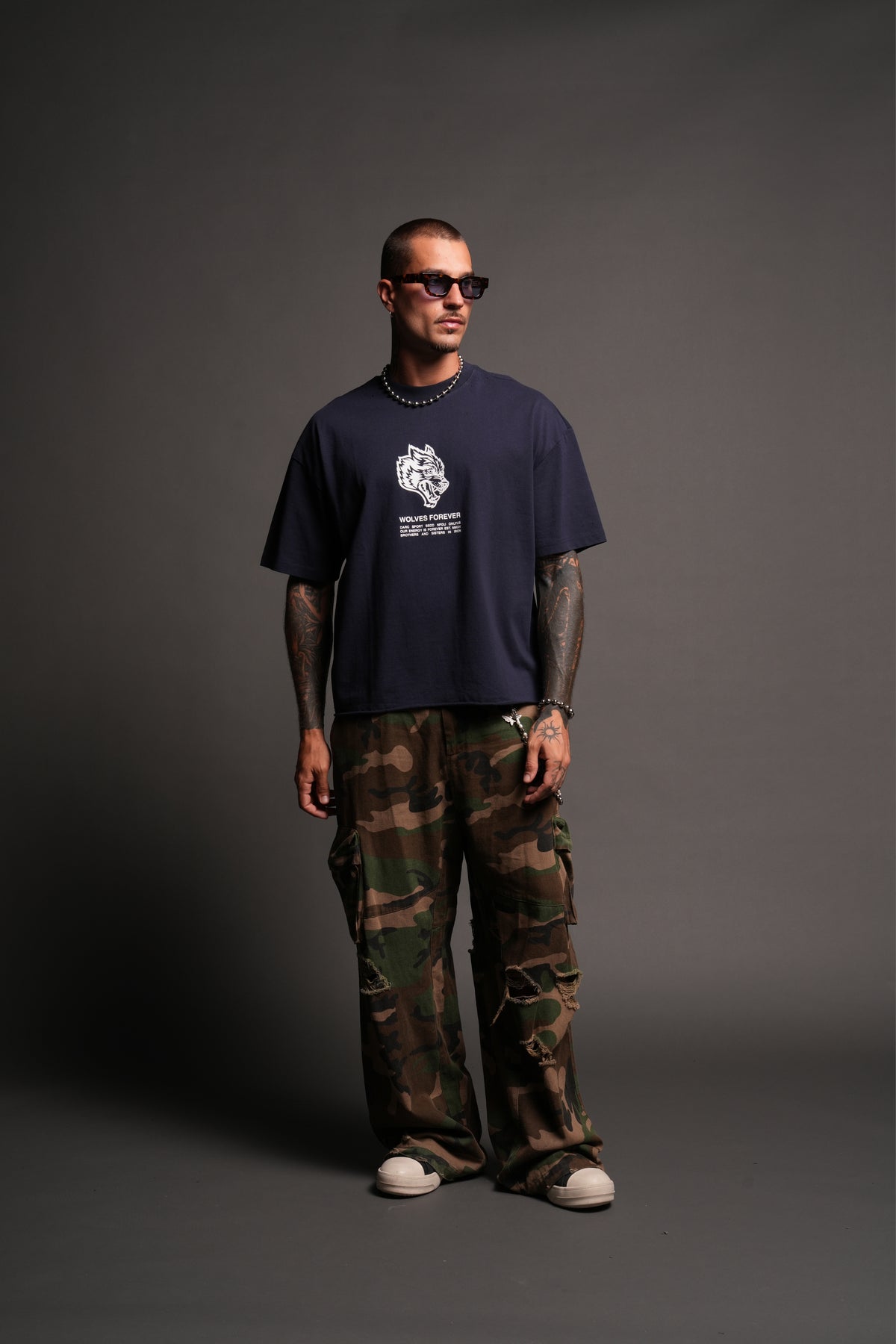 Wolves Have Your Back Distressed Grunge Mid Length Raw Hem Tee In Navy