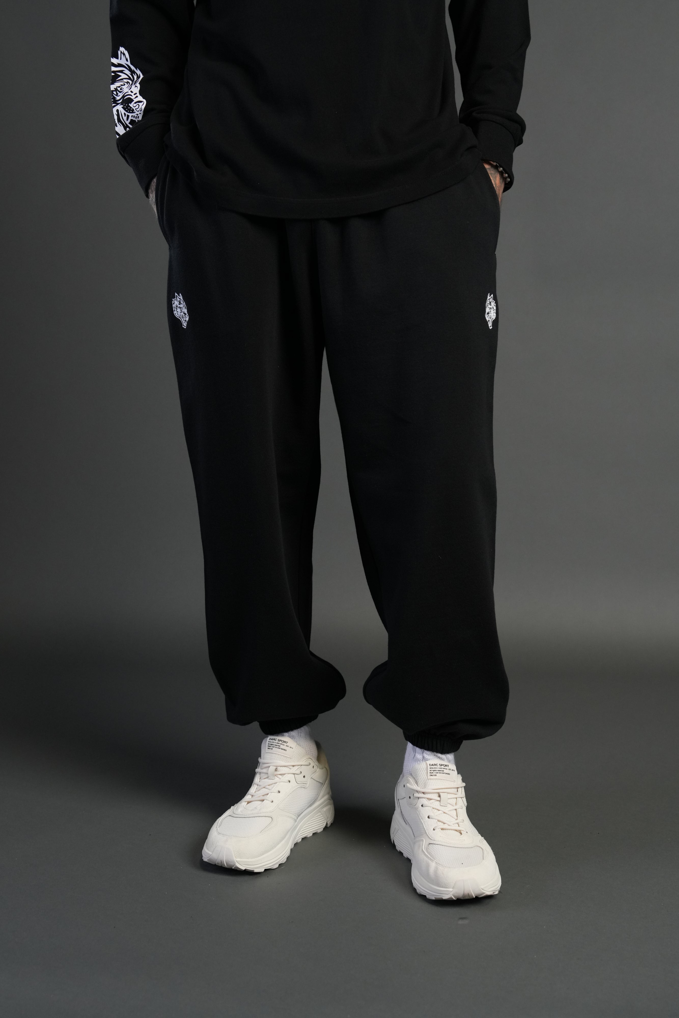 Dual Lounger Unisex Sweat Pants in Black – DarcSport