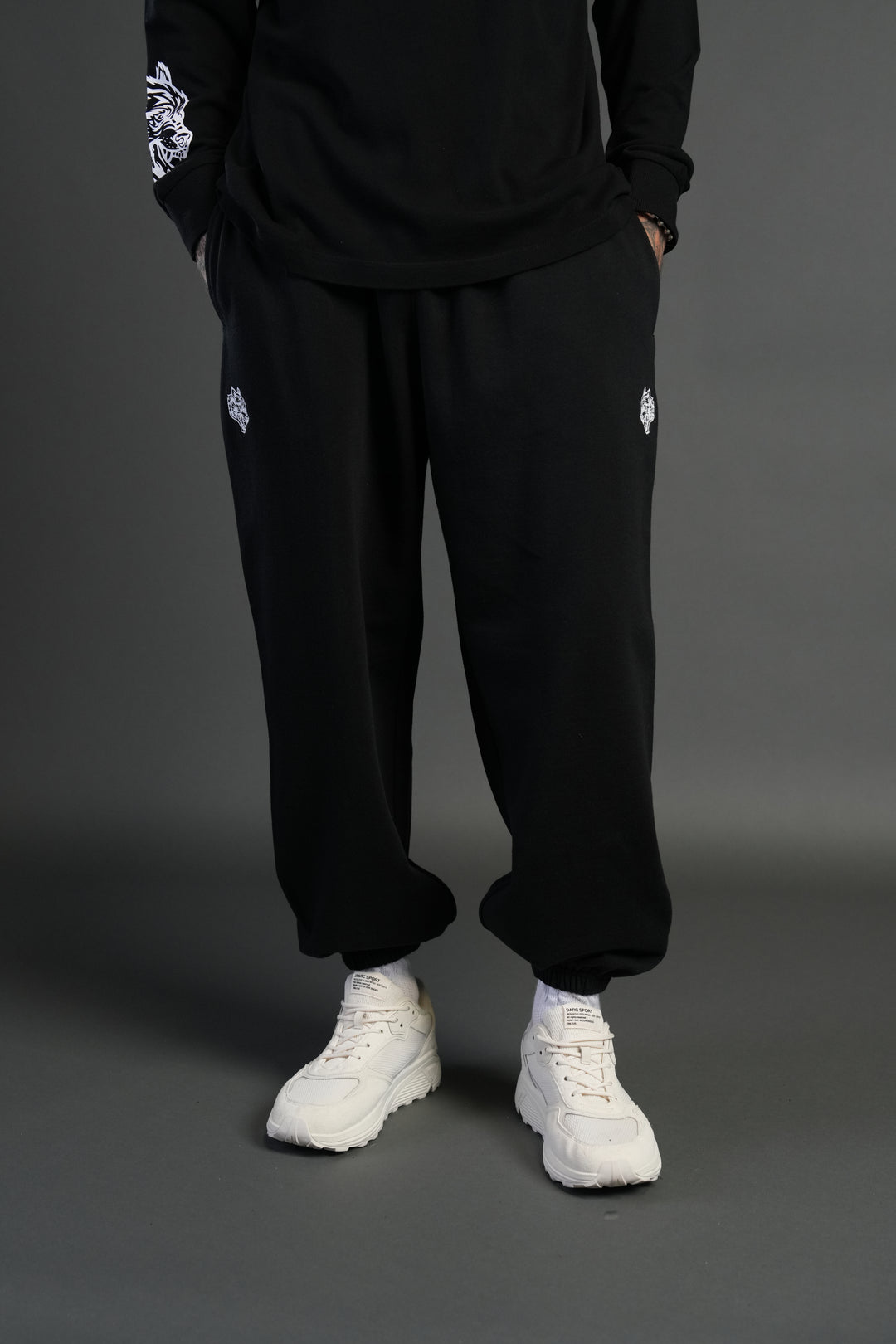 Dual Lounger Unisex Sweat Pants in Black