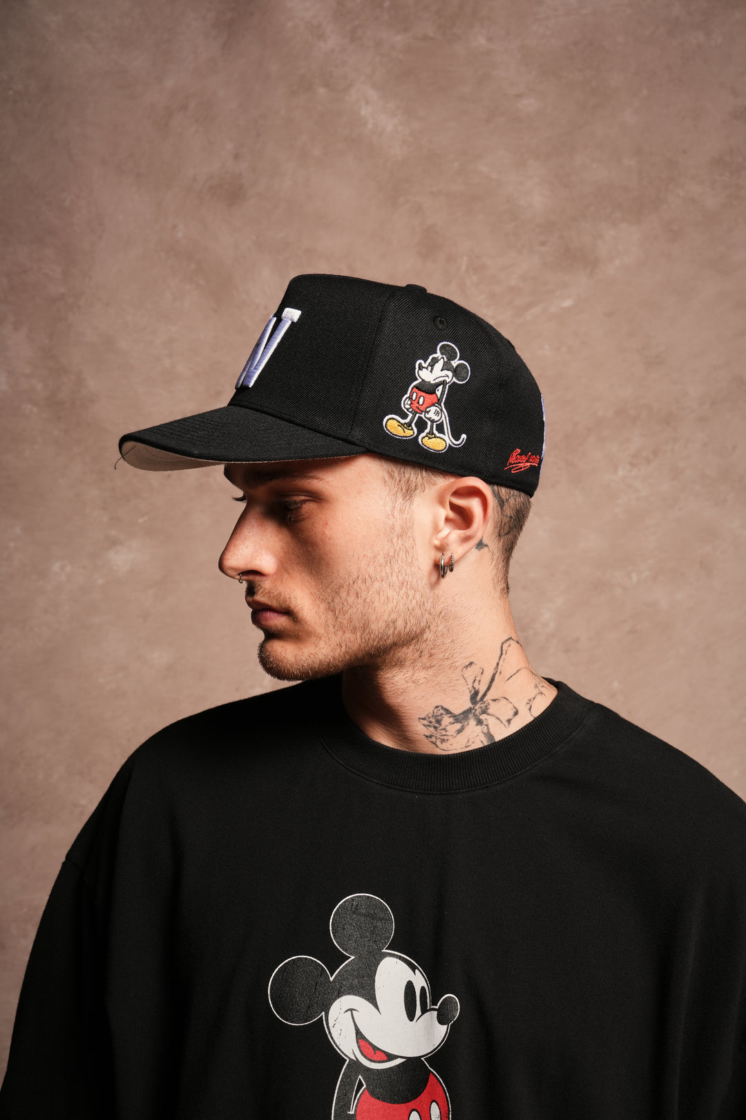 Mickey Mouse Hesh Fitted 5 Panel Cap in Black