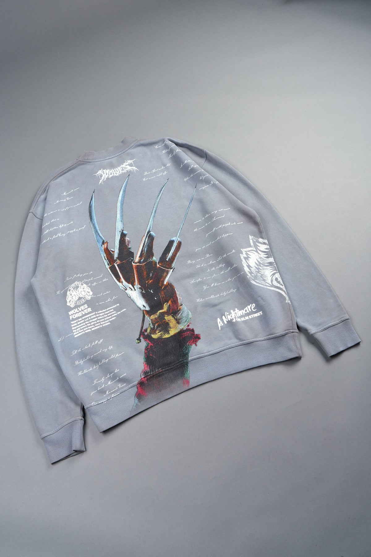 Dont Sleep London Crewneck In Dove Gray Super Sun Fade