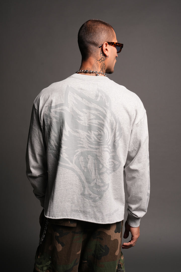 Big Wolf Head Grunge Mid Length Raw Hem Ls Tee In Light Athletic Gray