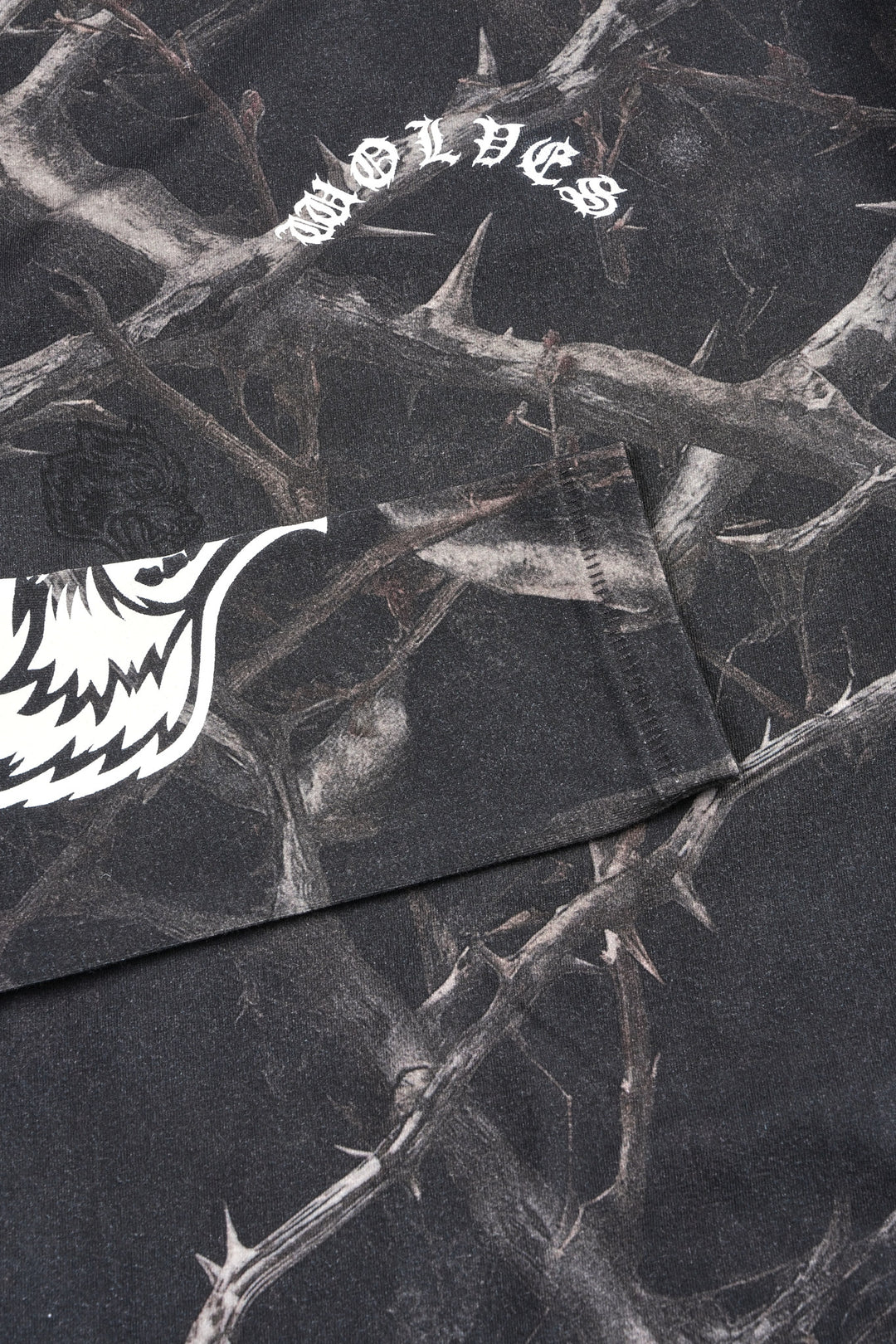 Hesh Chopper Eden Ls Tee In Darc Thorns
