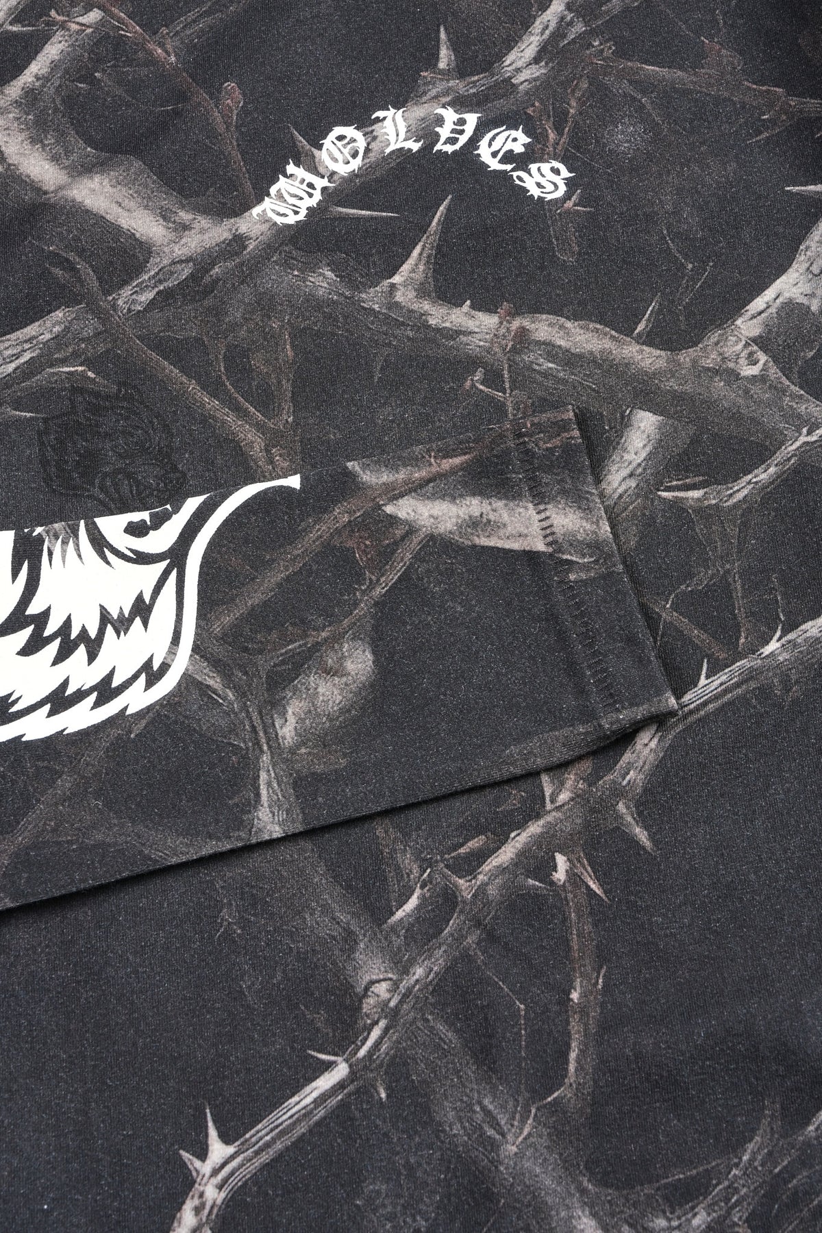 Hesh Chopper Eden Ls Tee In Darc Thorns