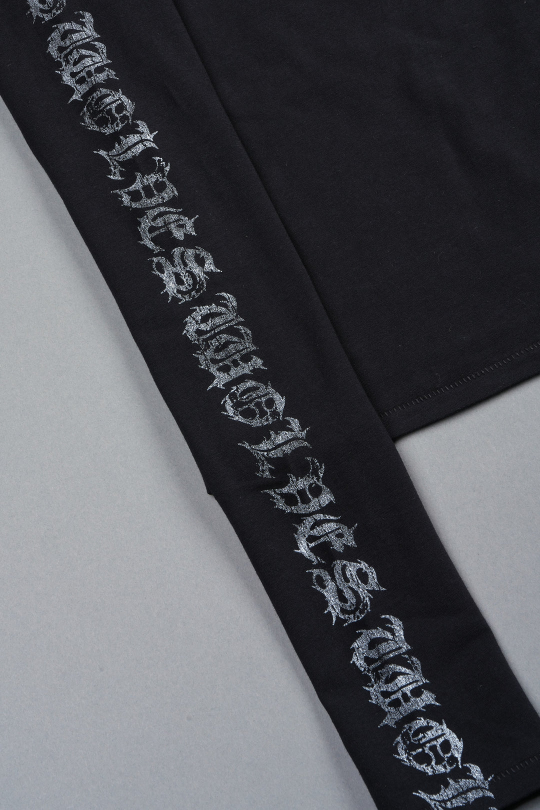 Wolves Refrain Eden Ls Tee In Black