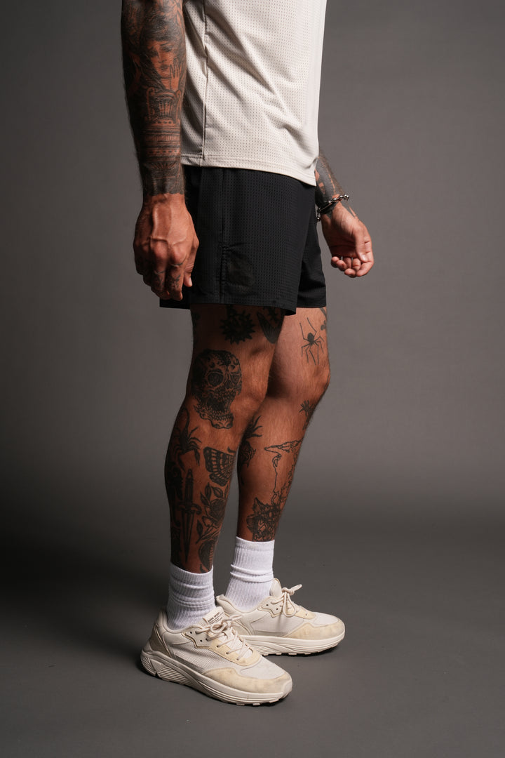 Pyramid V3 Rocky Running Shorts In Black