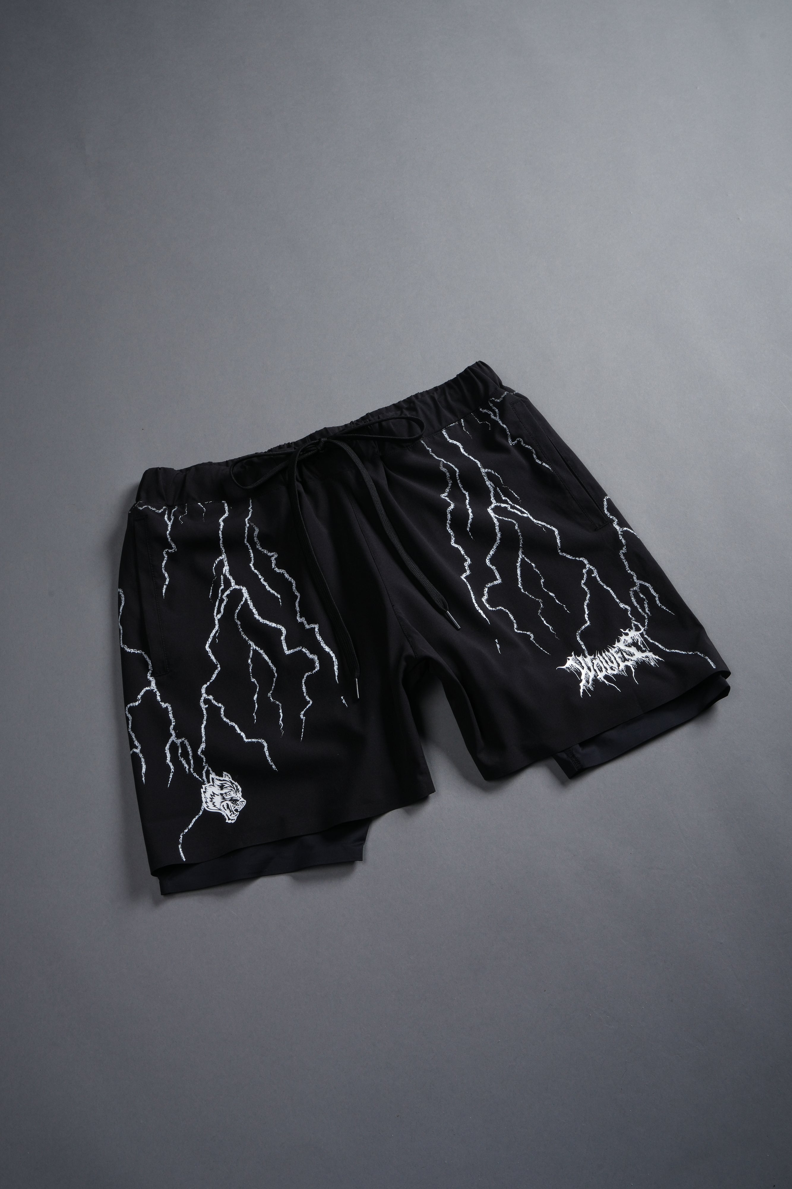 Wolves Storm Compression Shorts in Black – DarcSport