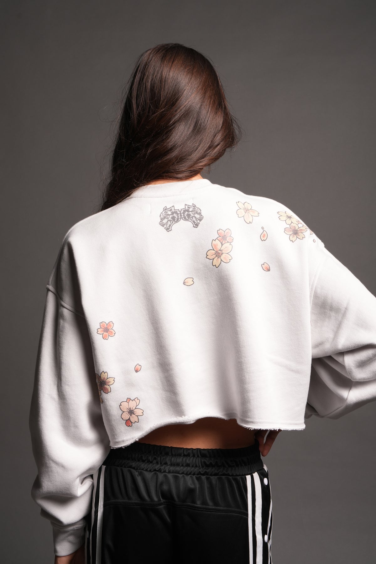 Box Sakura Cropped London Crewneck In Stone
