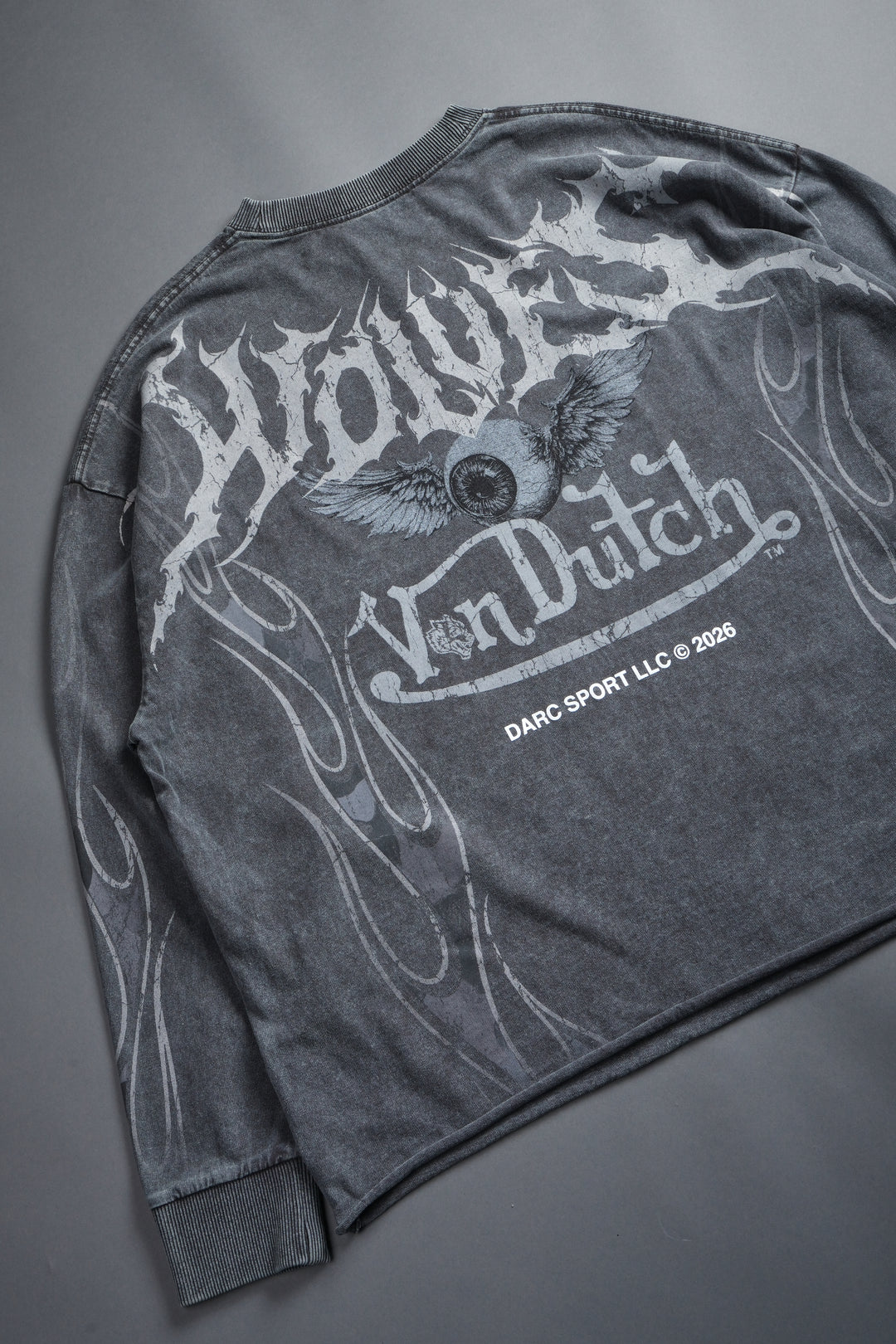 Take-Off Grunge Mid-Length Raw Hem LS Tee in Wolf Gray