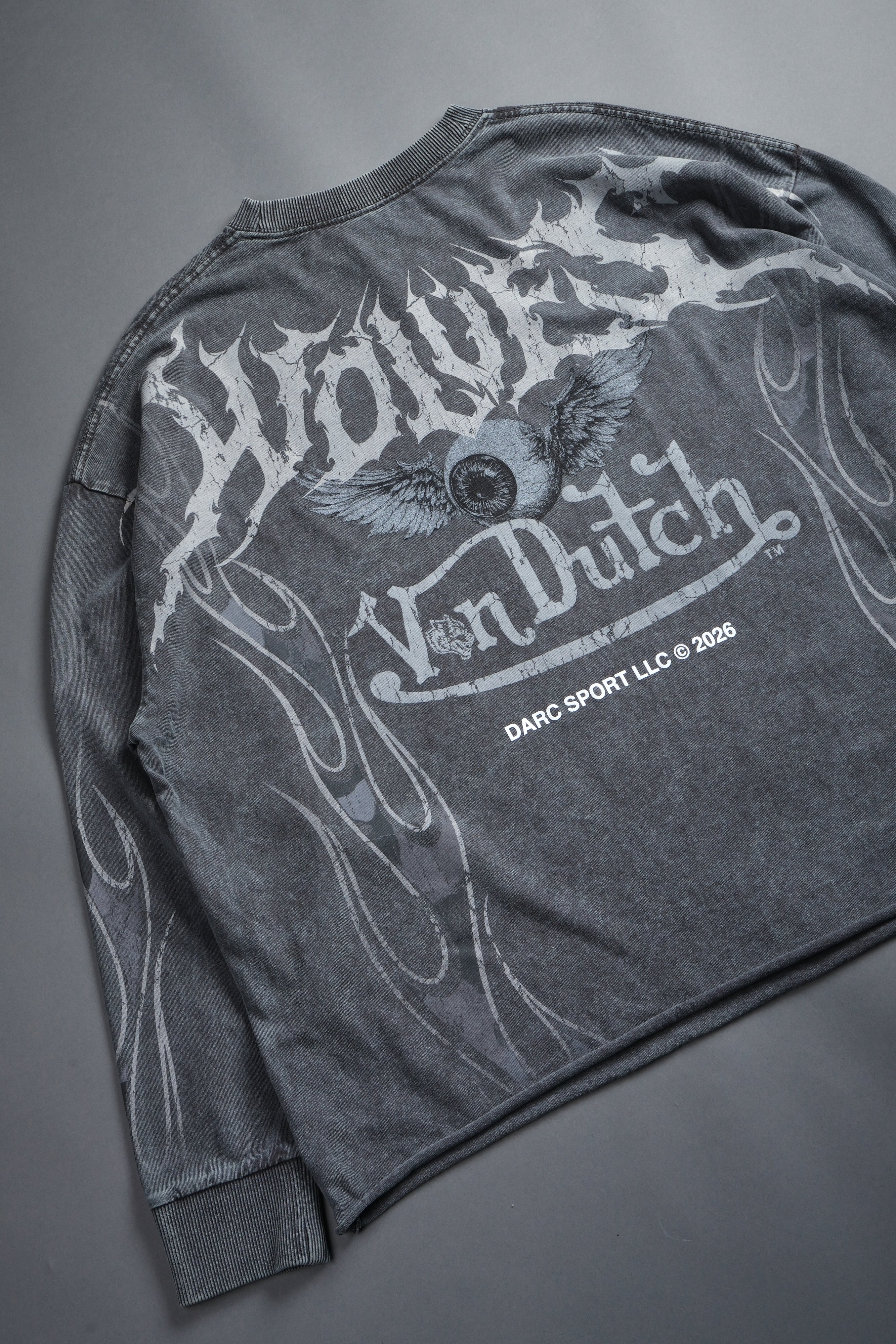Take-Off Grunge Mid-Length Raw Hem LS Tee in Wolf Gray