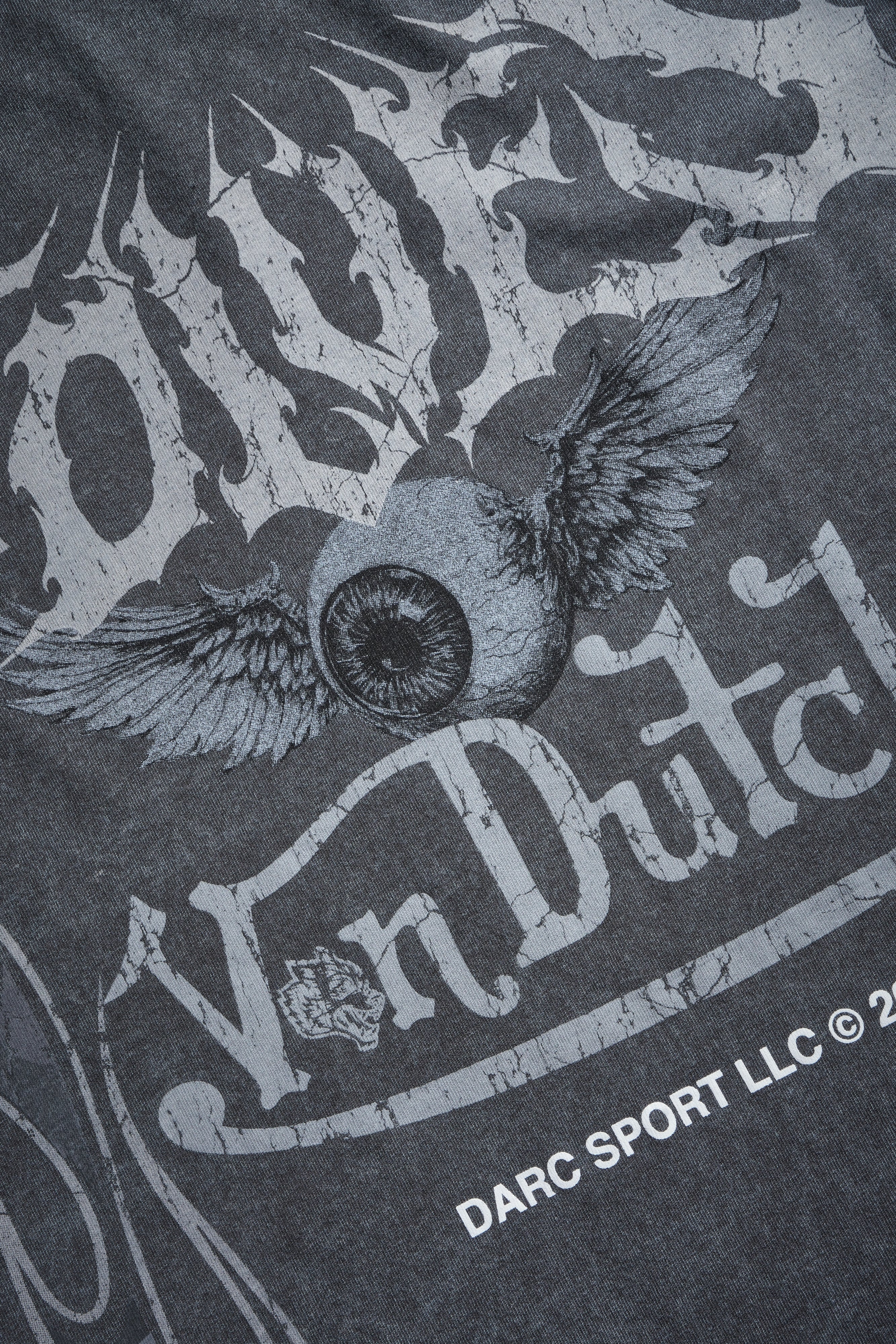 Take-Off Grunge Mid-Length Raw Hem LS Tee in Wolf Gray
