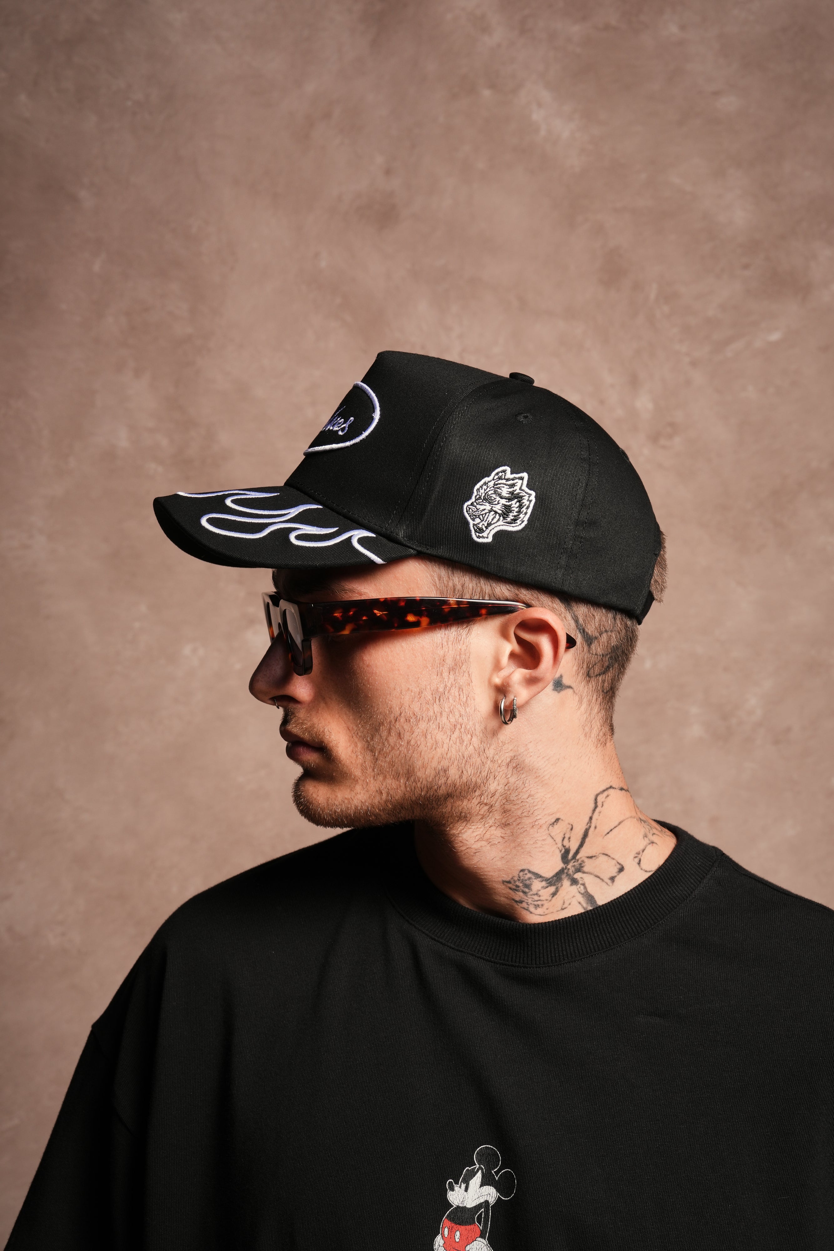キャップ Darc Sport SMALL WOLVES 5 PANEL HAT BK Big Bad Wolf 5 Panel Hat in Black – DarcSport