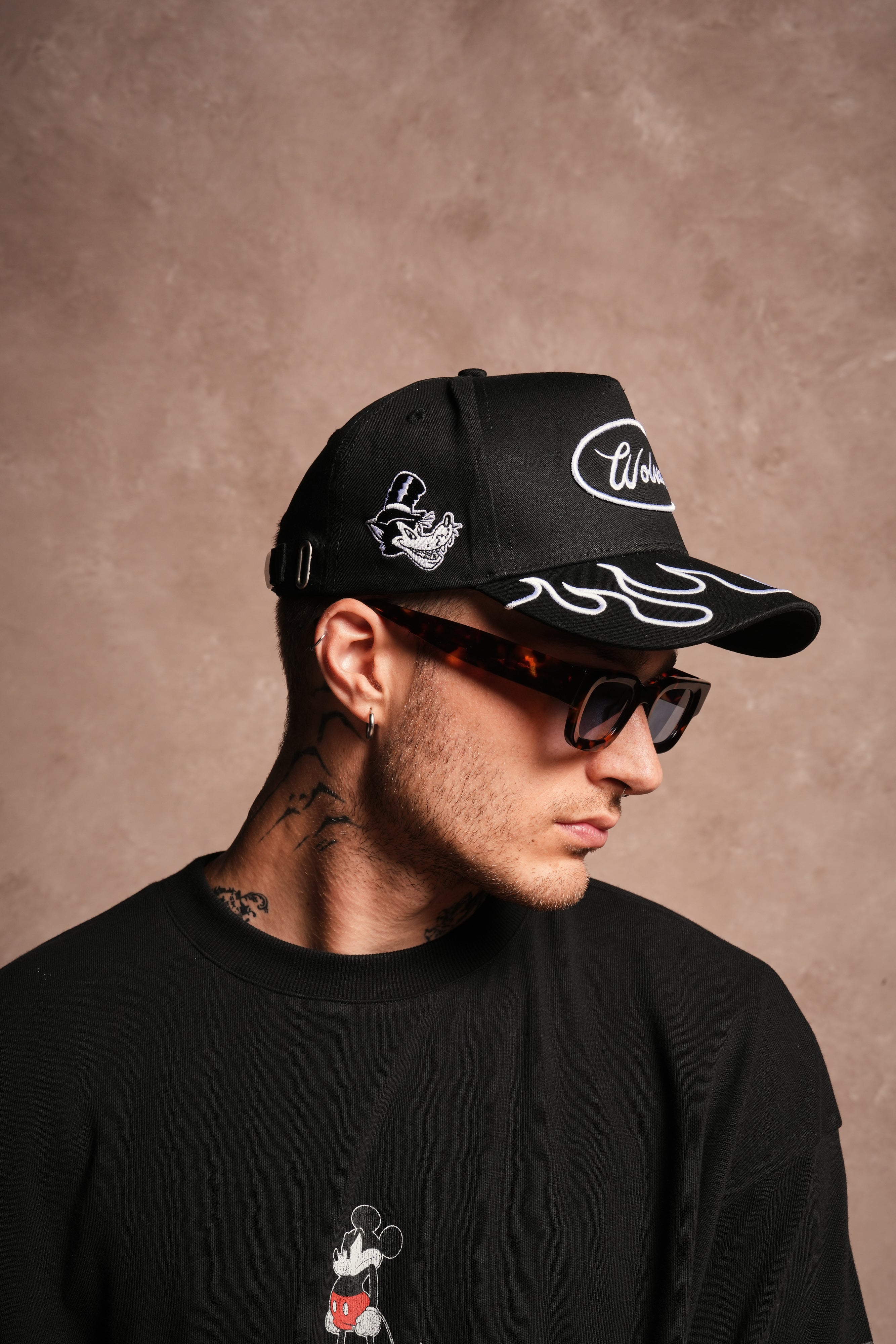 キャップ Darc Sport POWERHOUSE WOLVES 5 PANEL HAT Big Bad Wolf 5 Panel Hat in Black – DarcSport