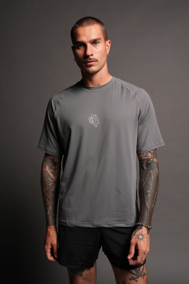 Pyramid V3 Dry Wolf Raglan Ss Tee In Slate Gray