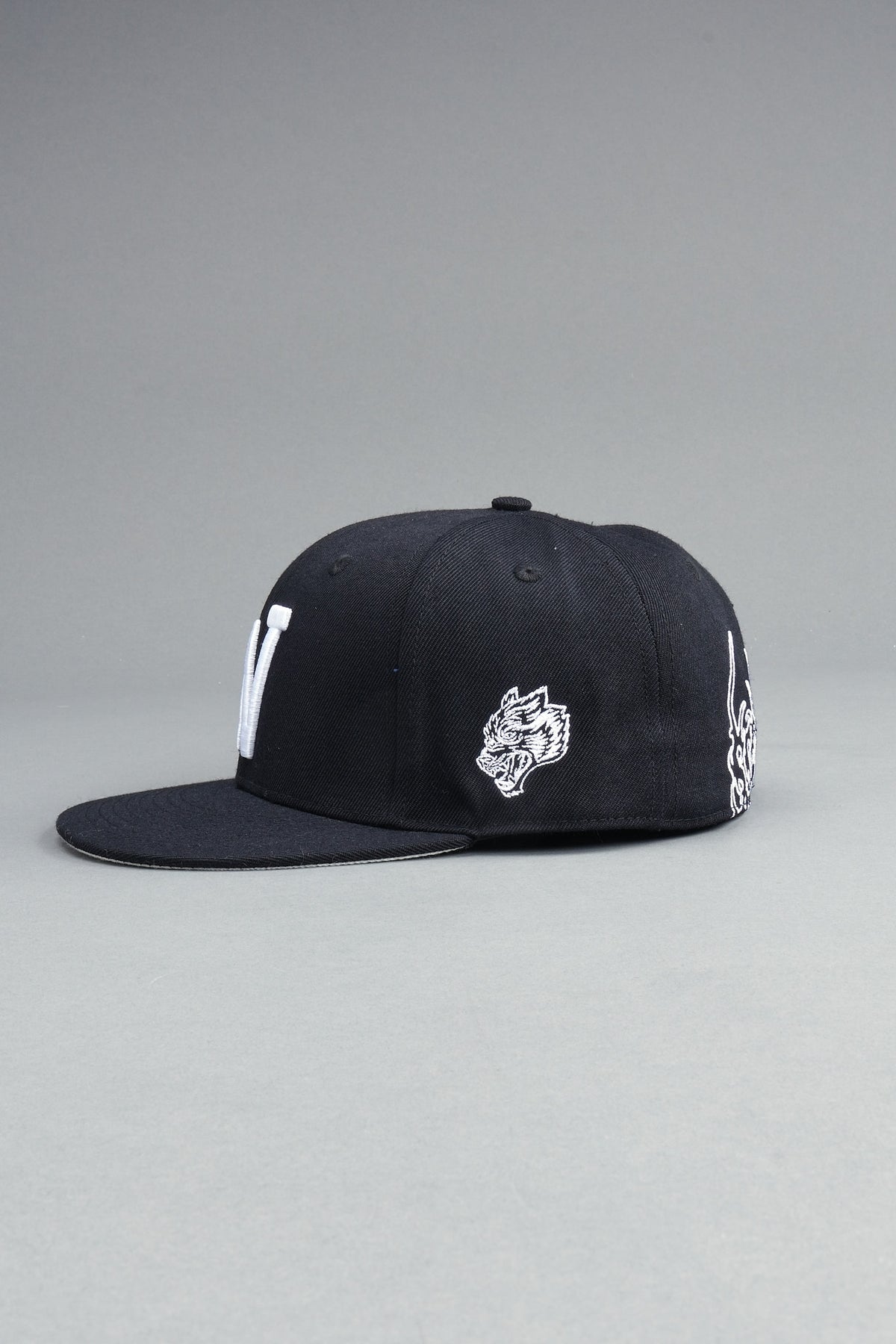 Mantra Fitted Cap In Black