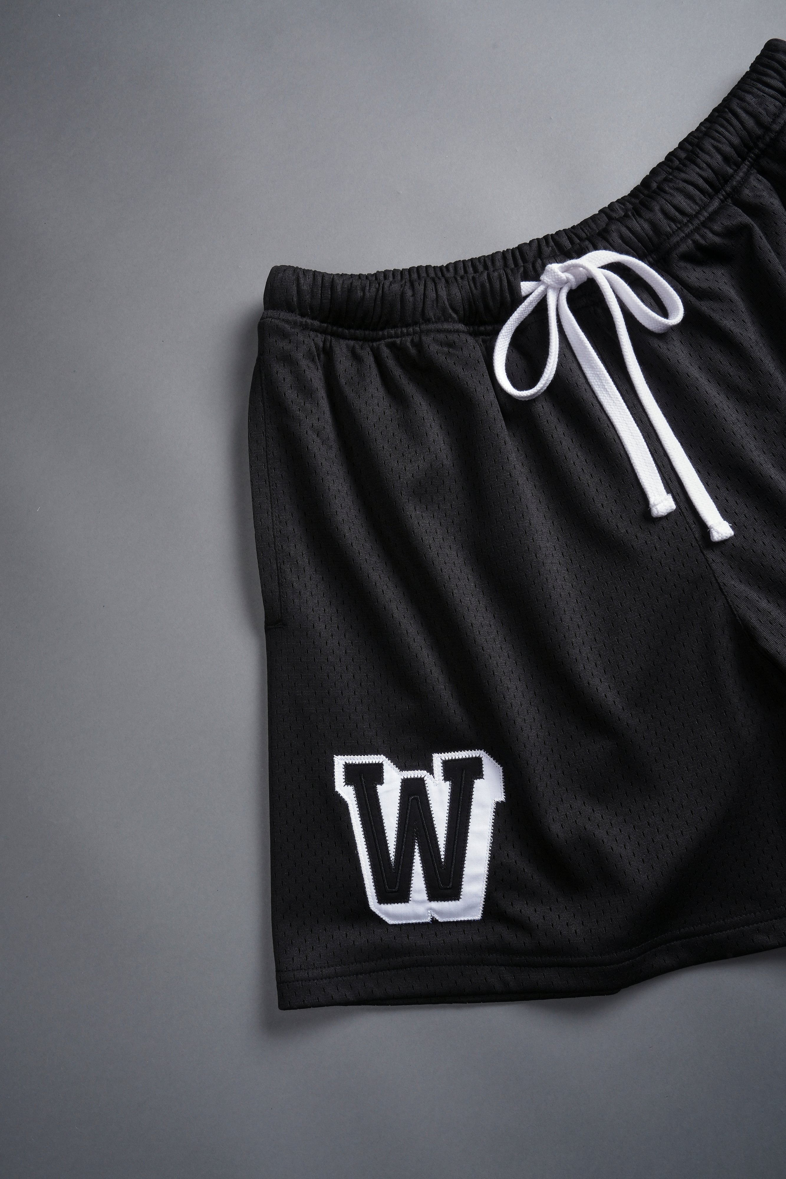 Vaughn Mesh Shorts in Black/White