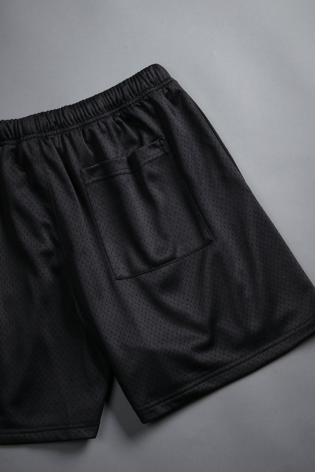 Vaughn Mesh Shorts in Black/White