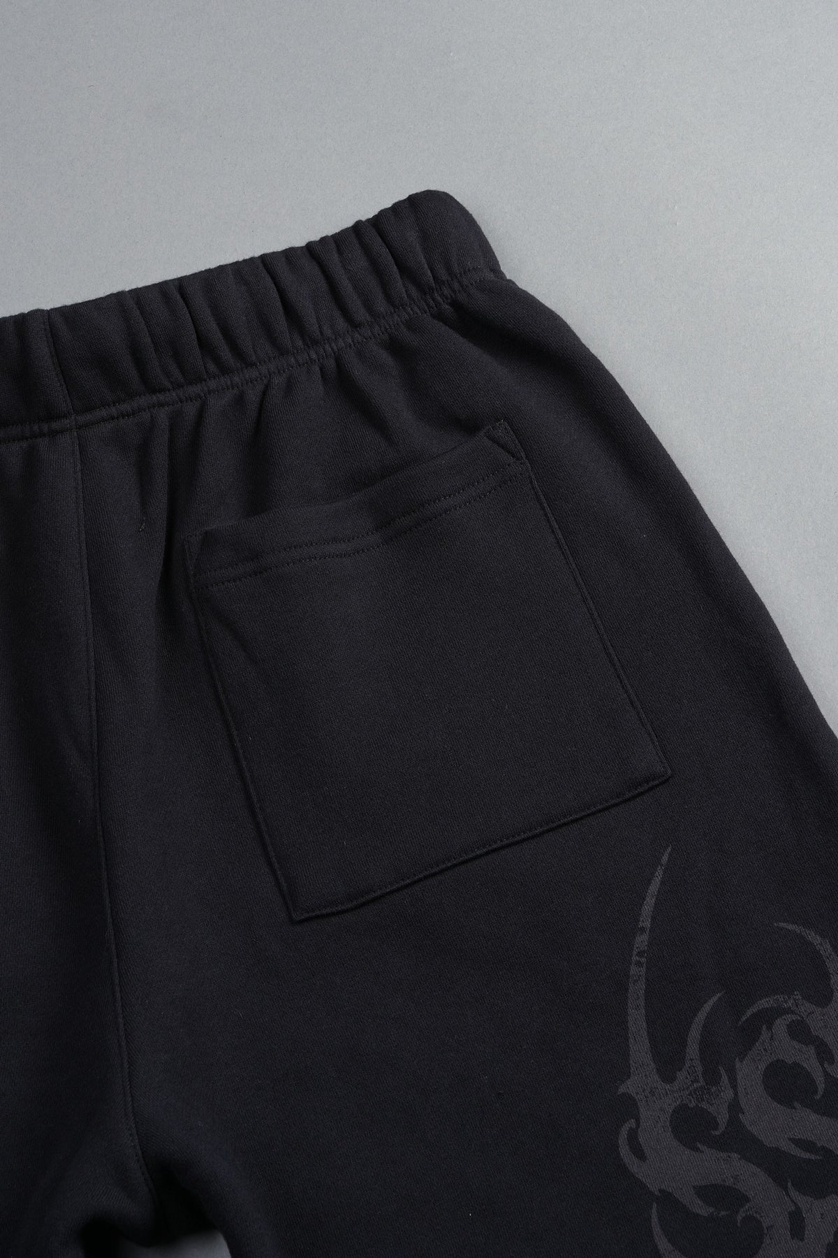 Ssddnfgu Raw Hem Oversized Post Lounge Sweat Shorts In Black