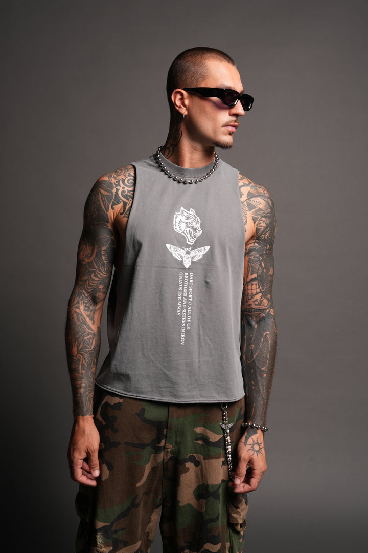 Big Wolf Head Grunge Raw Hem Box Cut Tommy Muscle Tee In Slate Gray