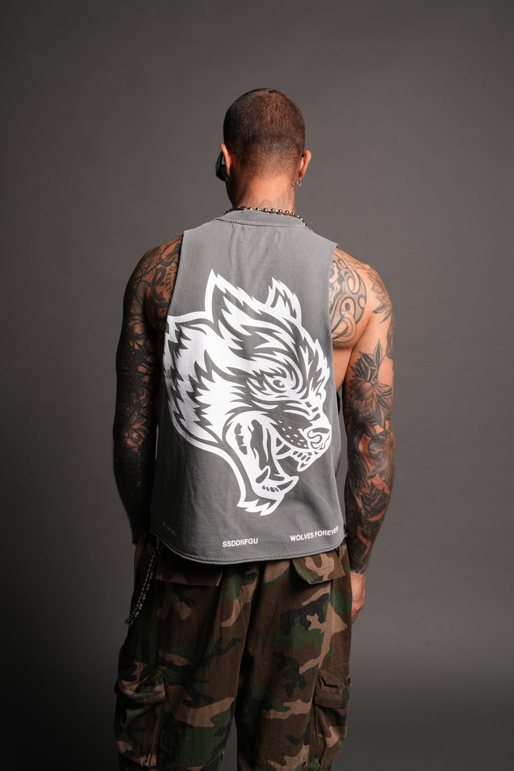 Big Wolf Head Grunge Raw Hem Box Cut Tommy Muscle Tee In Slate Gray