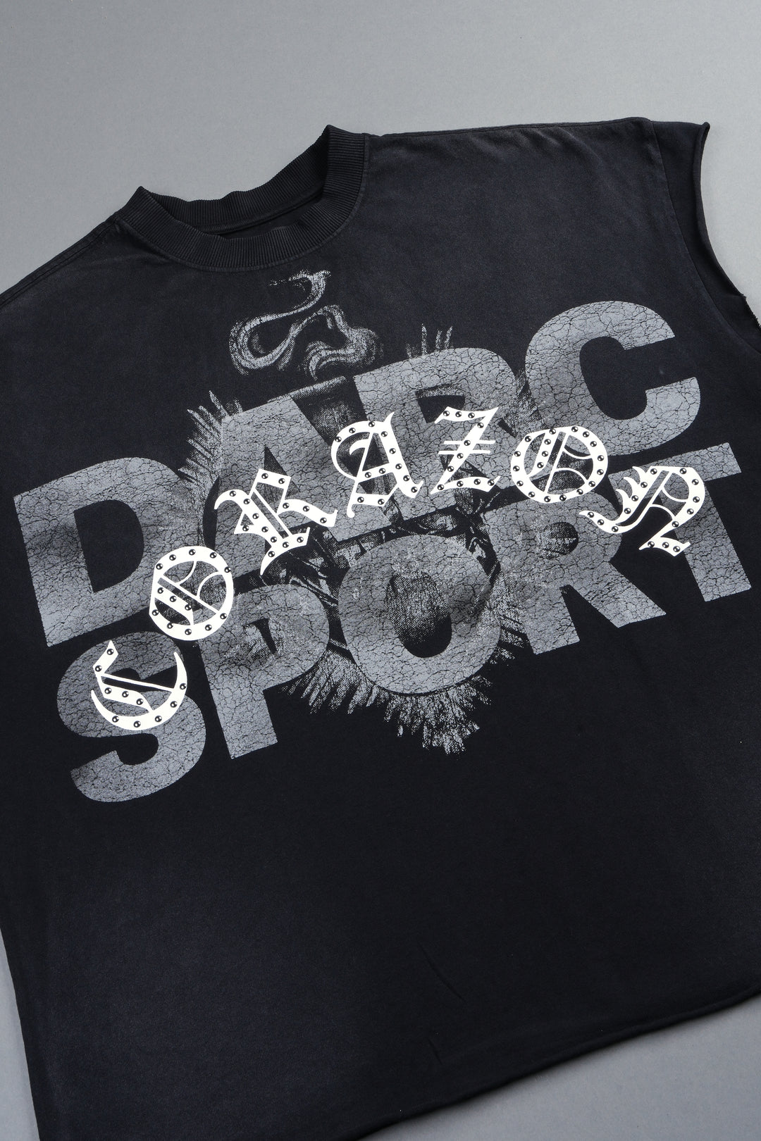 Ds Corazon Grunge Cut-Off Tee In Black Sun Fade