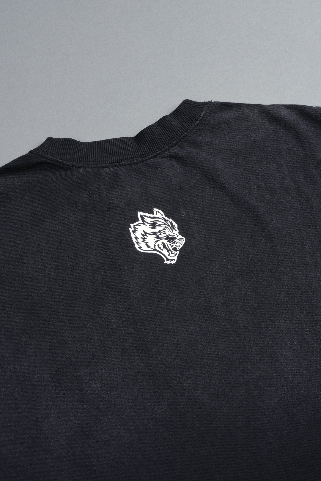 Ds Corazon Grunge Cut-Off Tee In Black Sun Fade