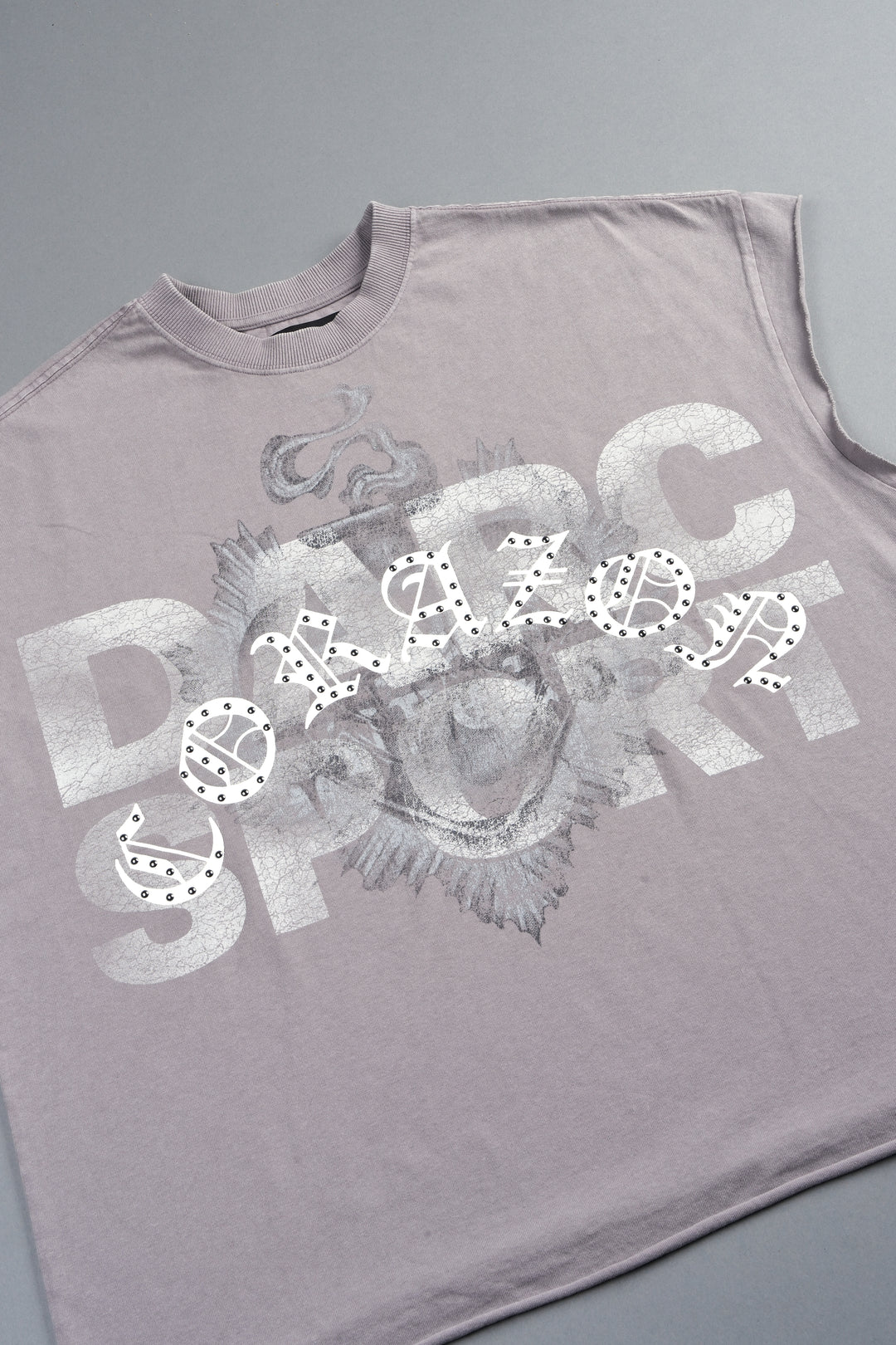 Ds Corazon Grunge Cut-Off Tee In Pale Gray