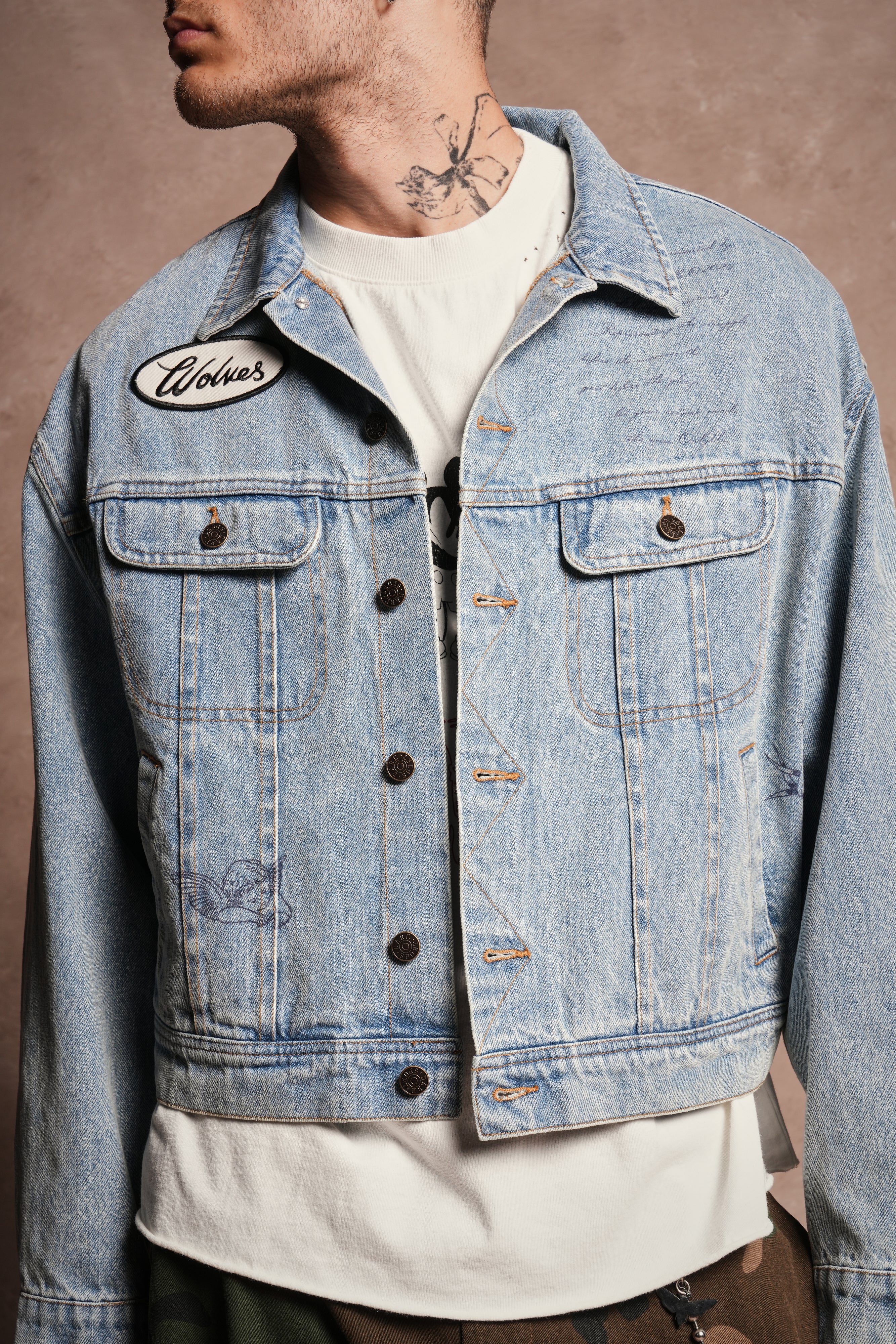 Mickey Flash Cropped American Denim Jacket in Light Wash – DarcSport