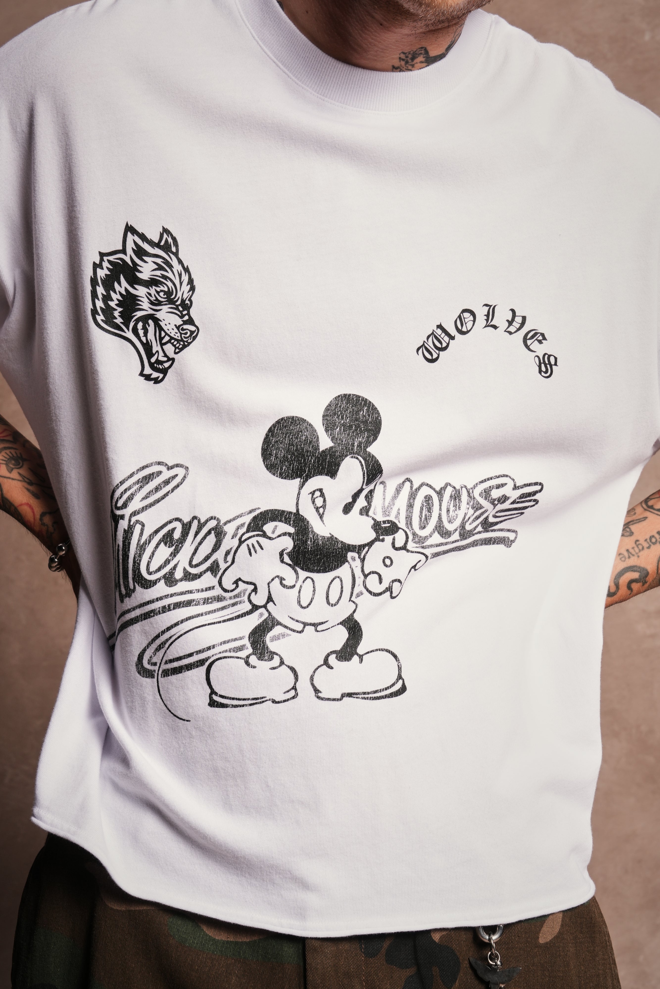 Mickey Chopper Premium Raw Hem Box Cut Tee in White – DarcSport