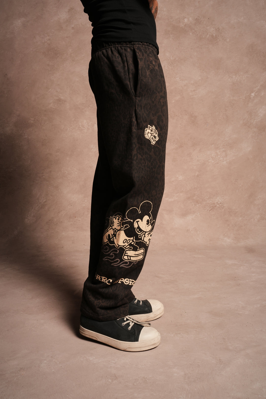 Mickey Mouse Pyramid Bigelow Sweat Pants in Darc Brown Leopard