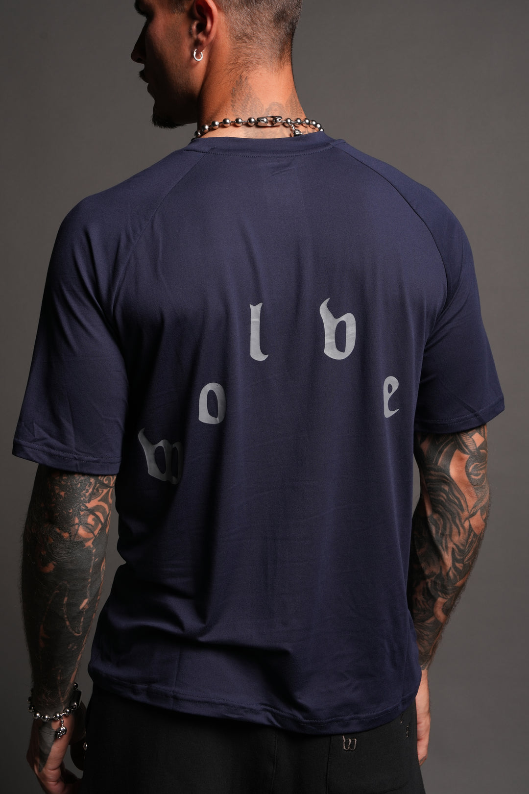 Pyramid V3 Dry Wolf Raglan Ss Tee In Navy