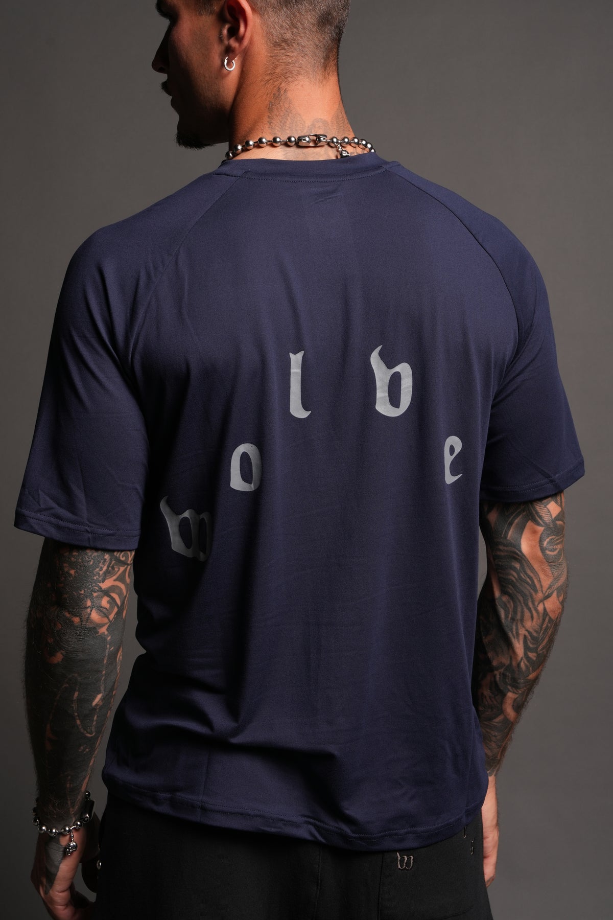 Pyramid V3 Dry Wolf Raglan Ss Tee In Navy