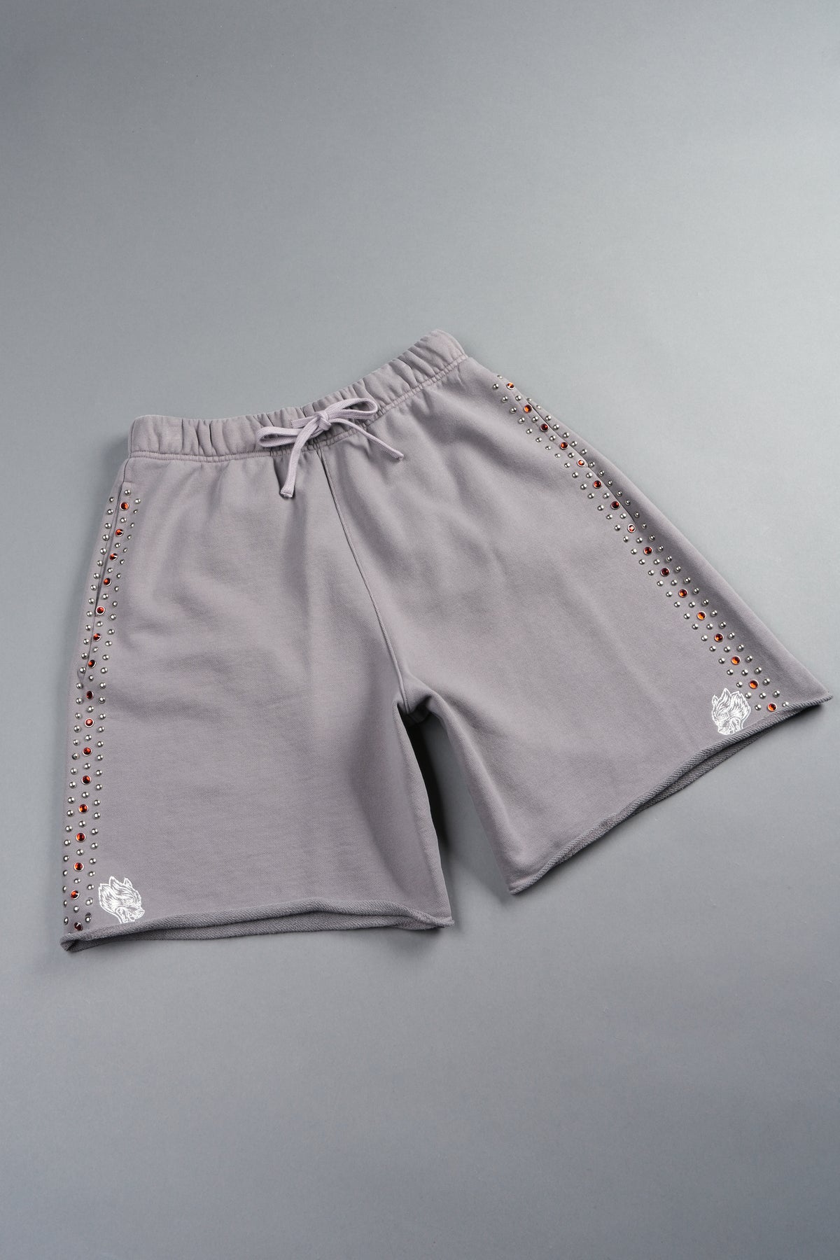 Stud Muerto Grunge Oversized Raw Hem Post Lounge Sweat Shorts In Pale Gray