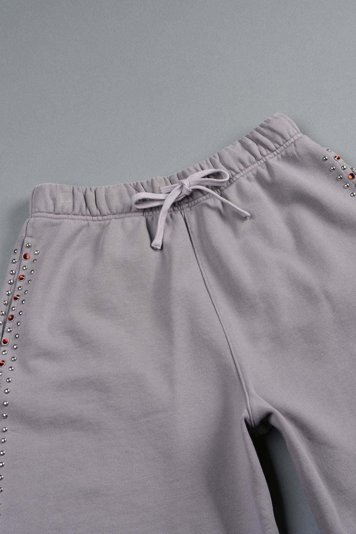 Stud Muerto Grunge Oversized Raw Hem Post Lounge Sweat Shorts In Pale Gray