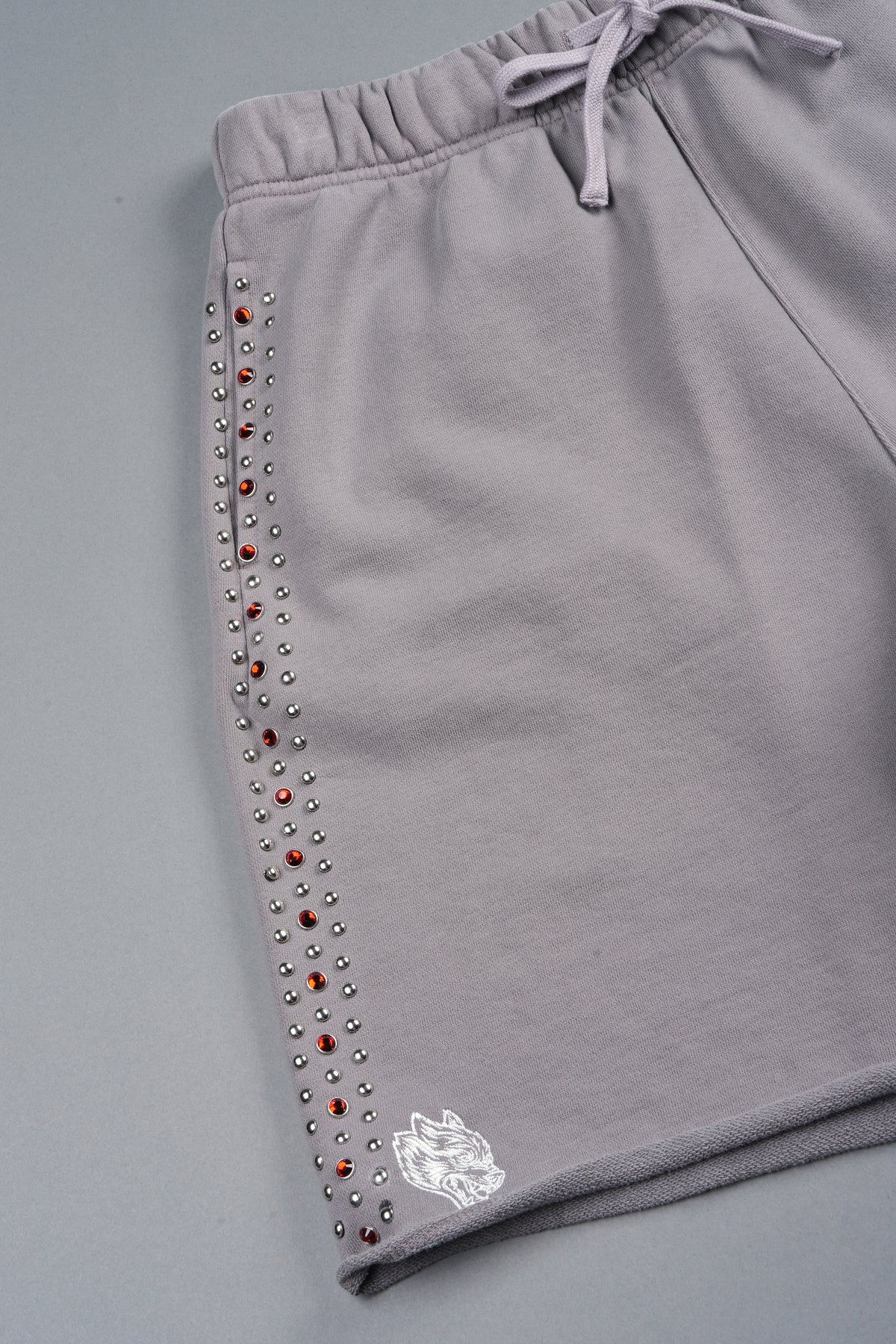 Stud Muerto Grunge Oversized Raw Hem Post Lounge Sweat Shorts In Pale Gray