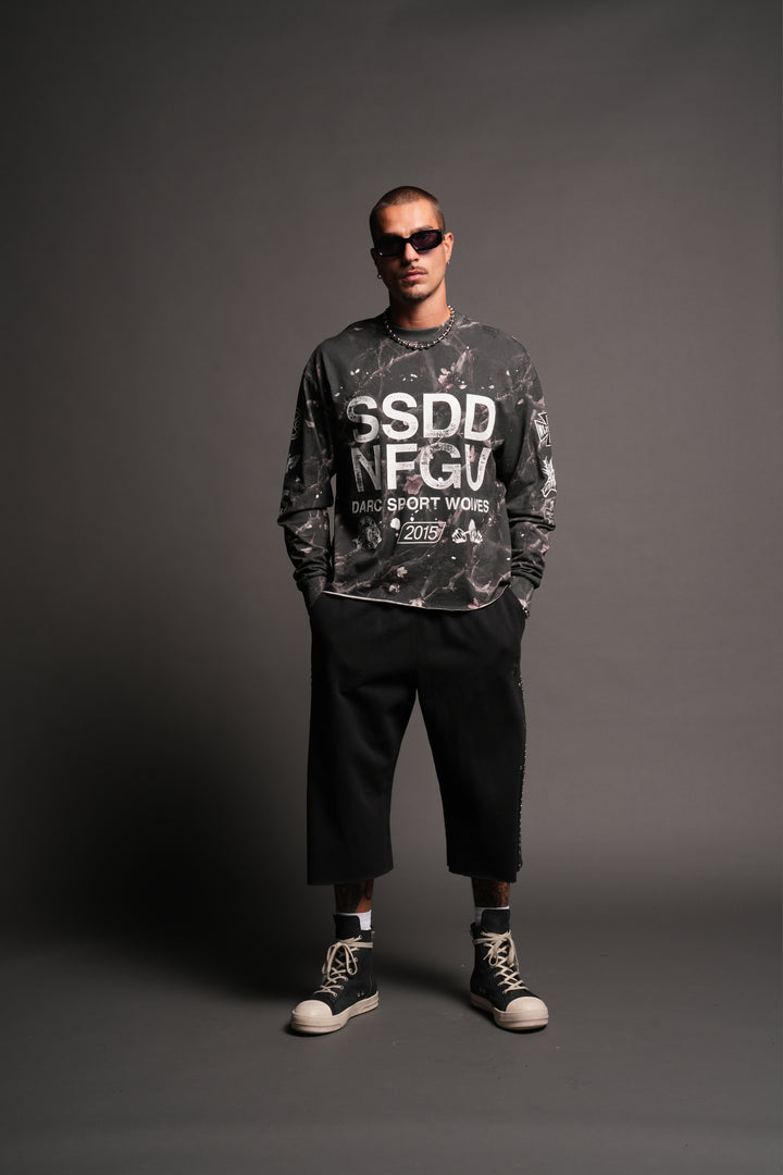 Club Core Grunge Mid Length Raw Hem Ls Tee In All Of Us Camo