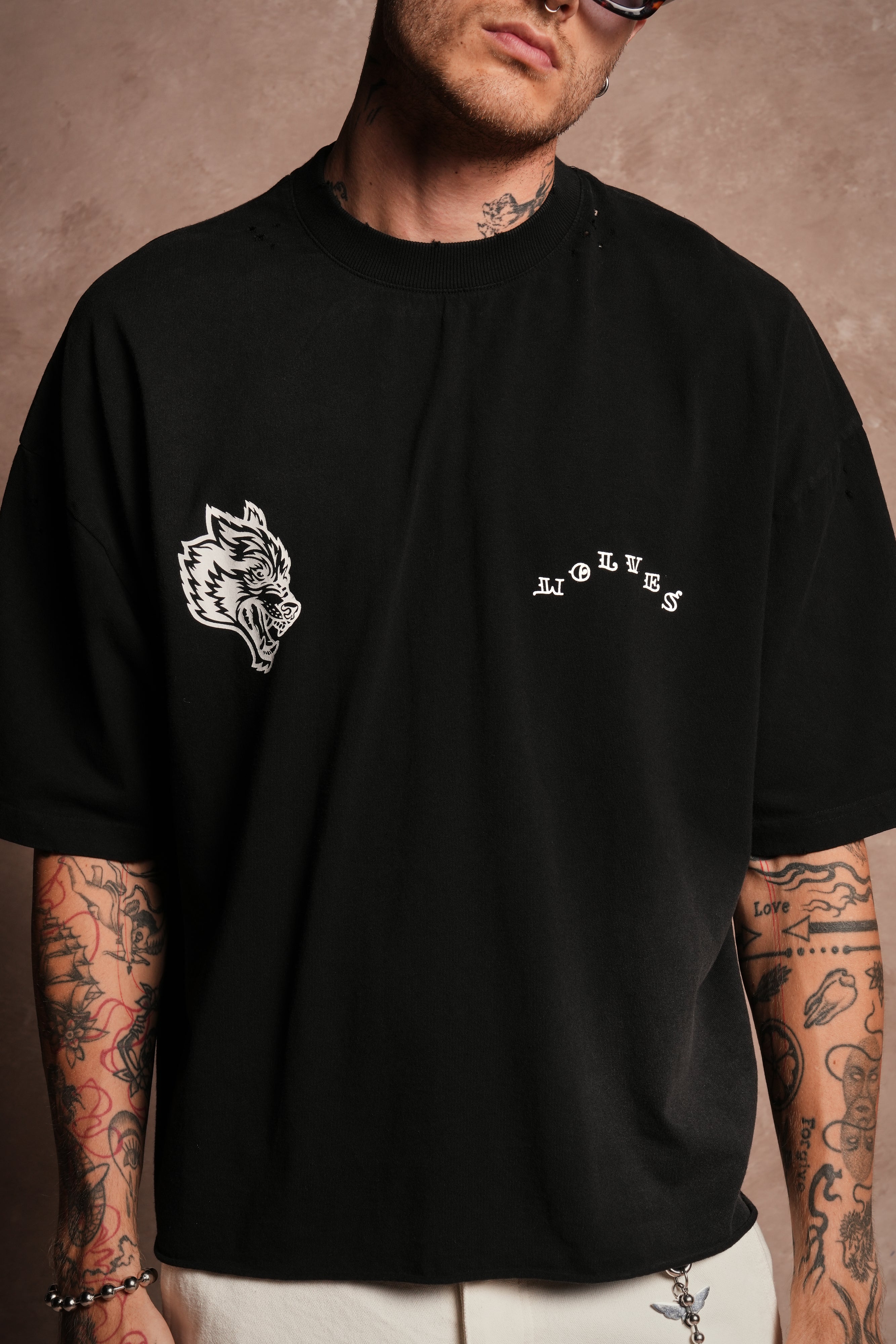 Big Bad Wolf Pyramd Distressed Grunge Box Cut Tee V2 in Black Sun Fade