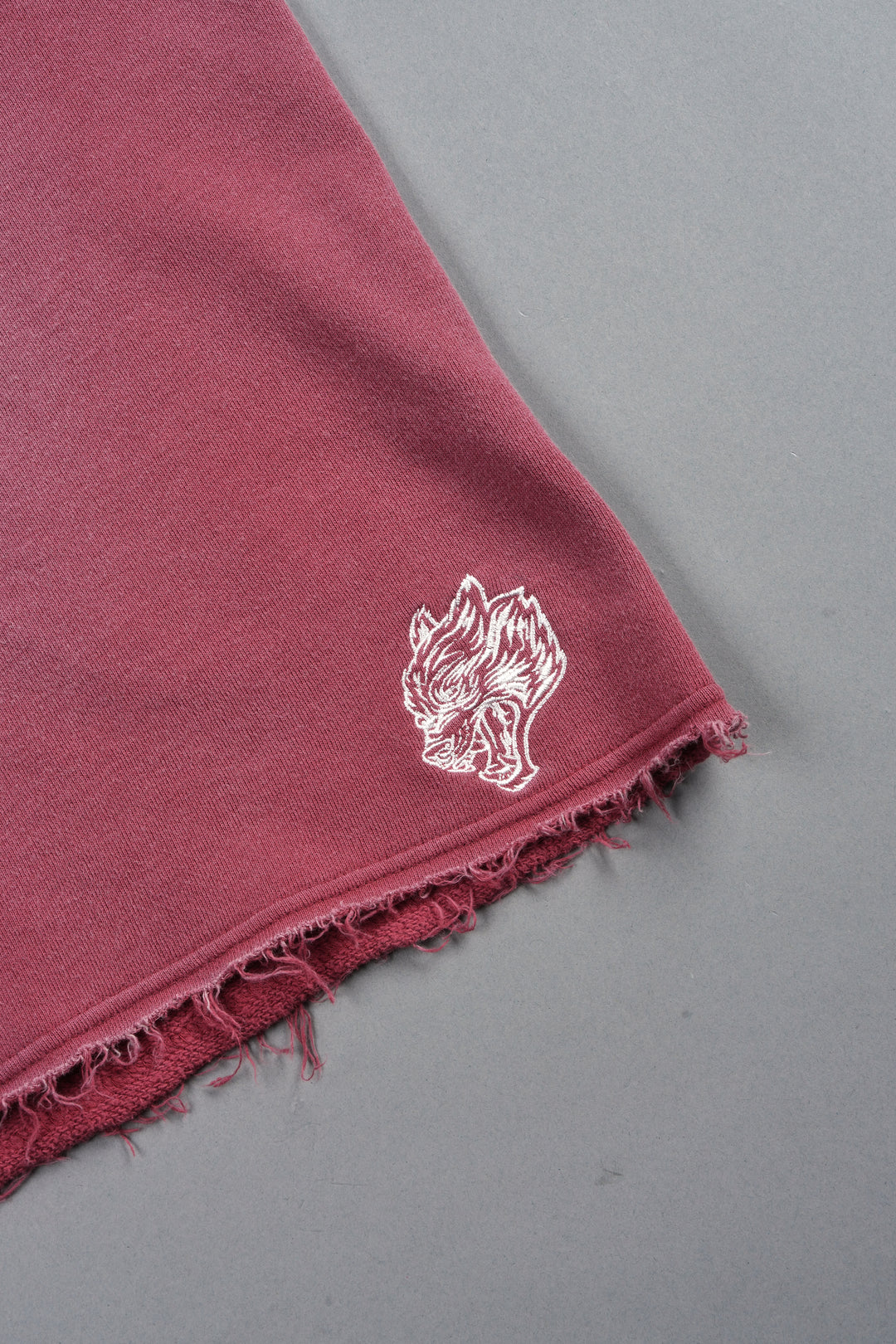 Dual Wolf Capri Sweat Pants In Cherry Red Super Sun Fade