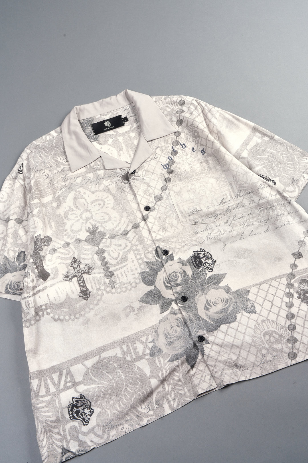 Wolves Pyramid Romero Mid Length Button Up In Ceniza Y Rosas