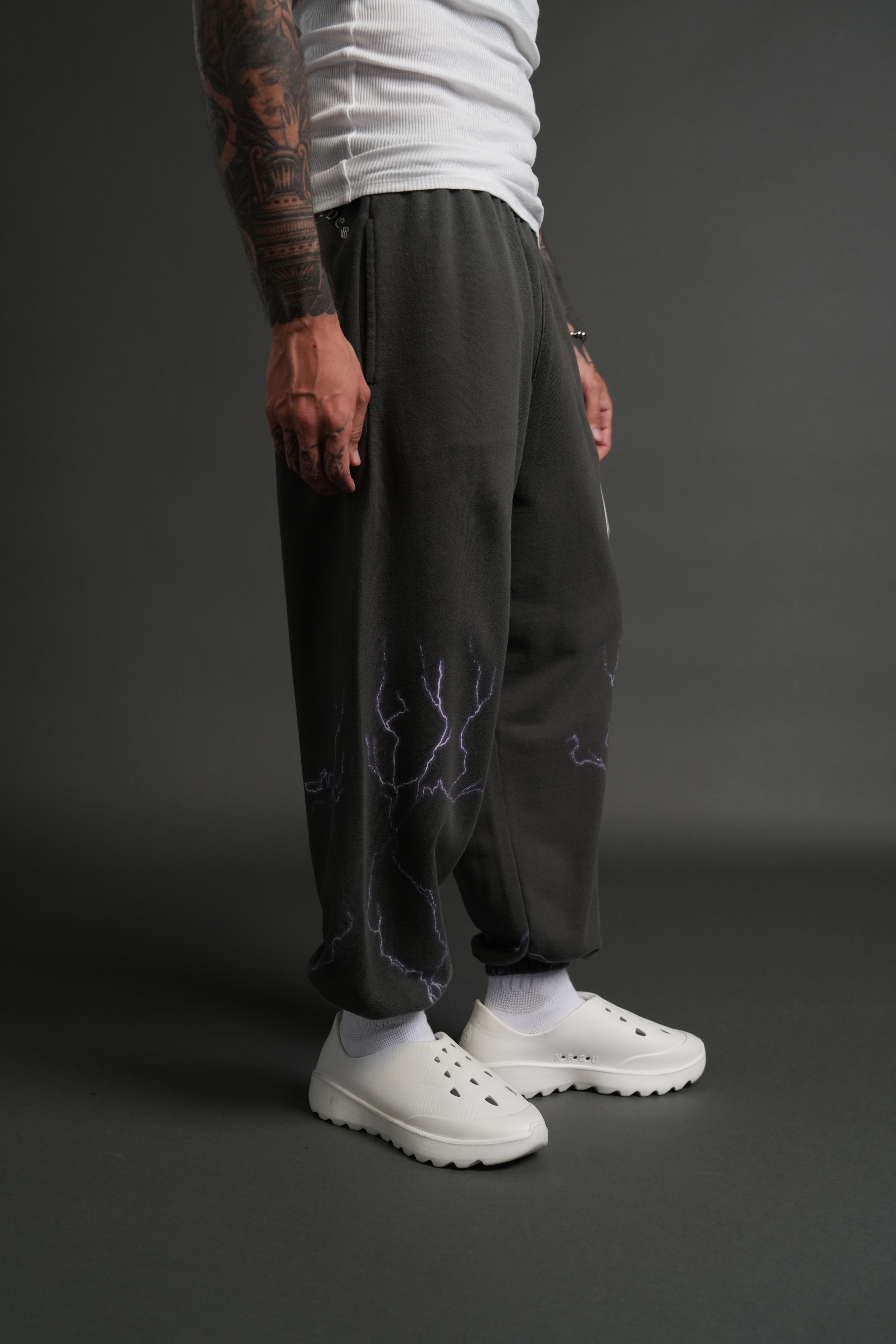 Iron Code Lounger Sweat Pants in Wolf Gray Drift Wash
